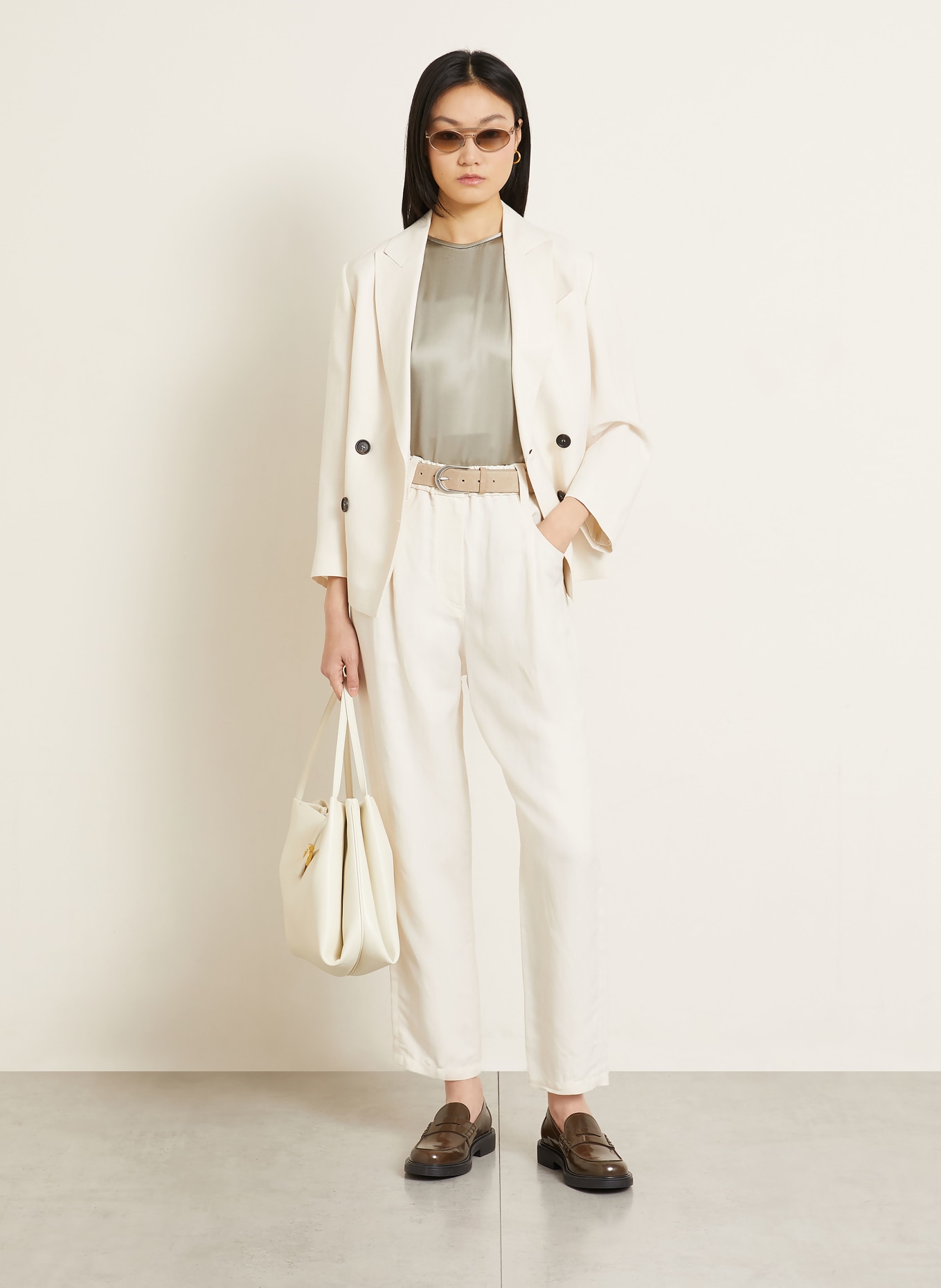 BRUNELLO CUCINELLI Blusenshirt aus Seide mit Schmucksteinen: PLATIN