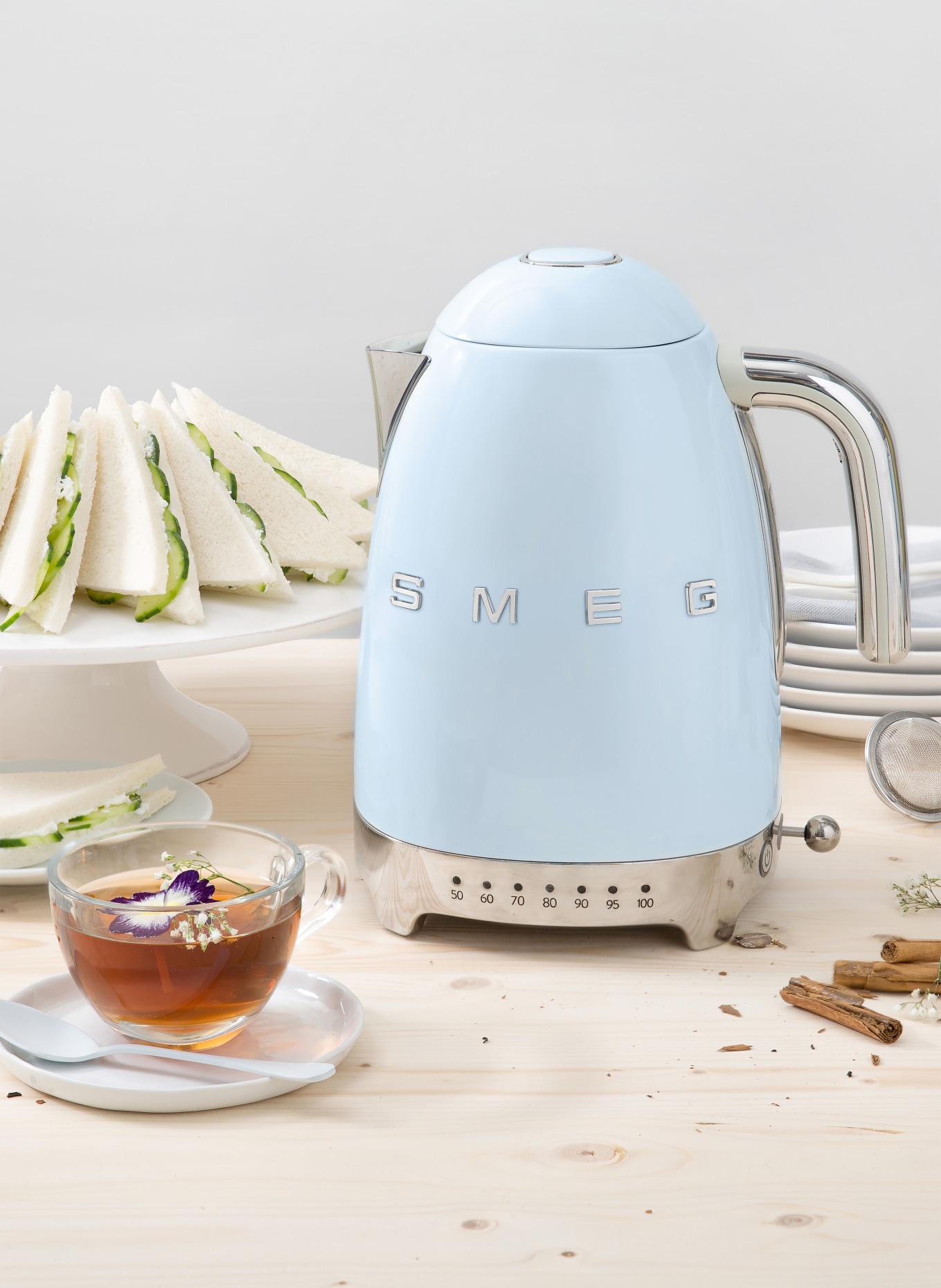 SMEG Wasserkocher KLF04: HELLBLAU