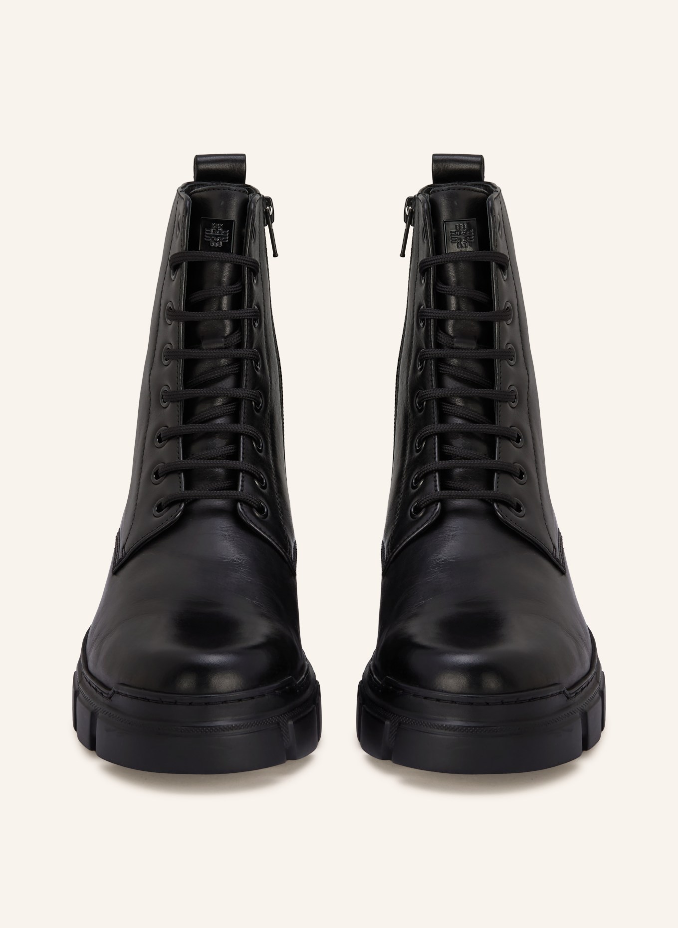 Högl Sznurowane buty FORREST: CZARNY