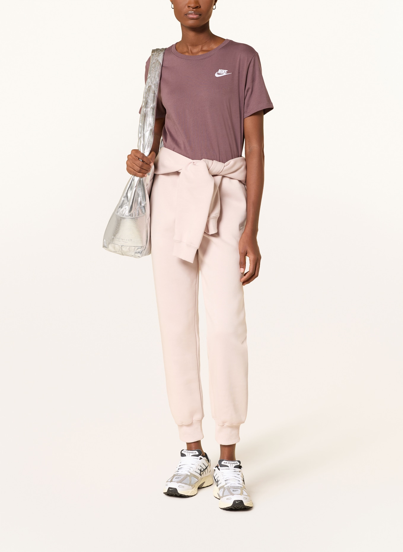 Nike T-shirt SPORTSWEAR CLUB ESSENTIALS: BRUDNY RÓŻ