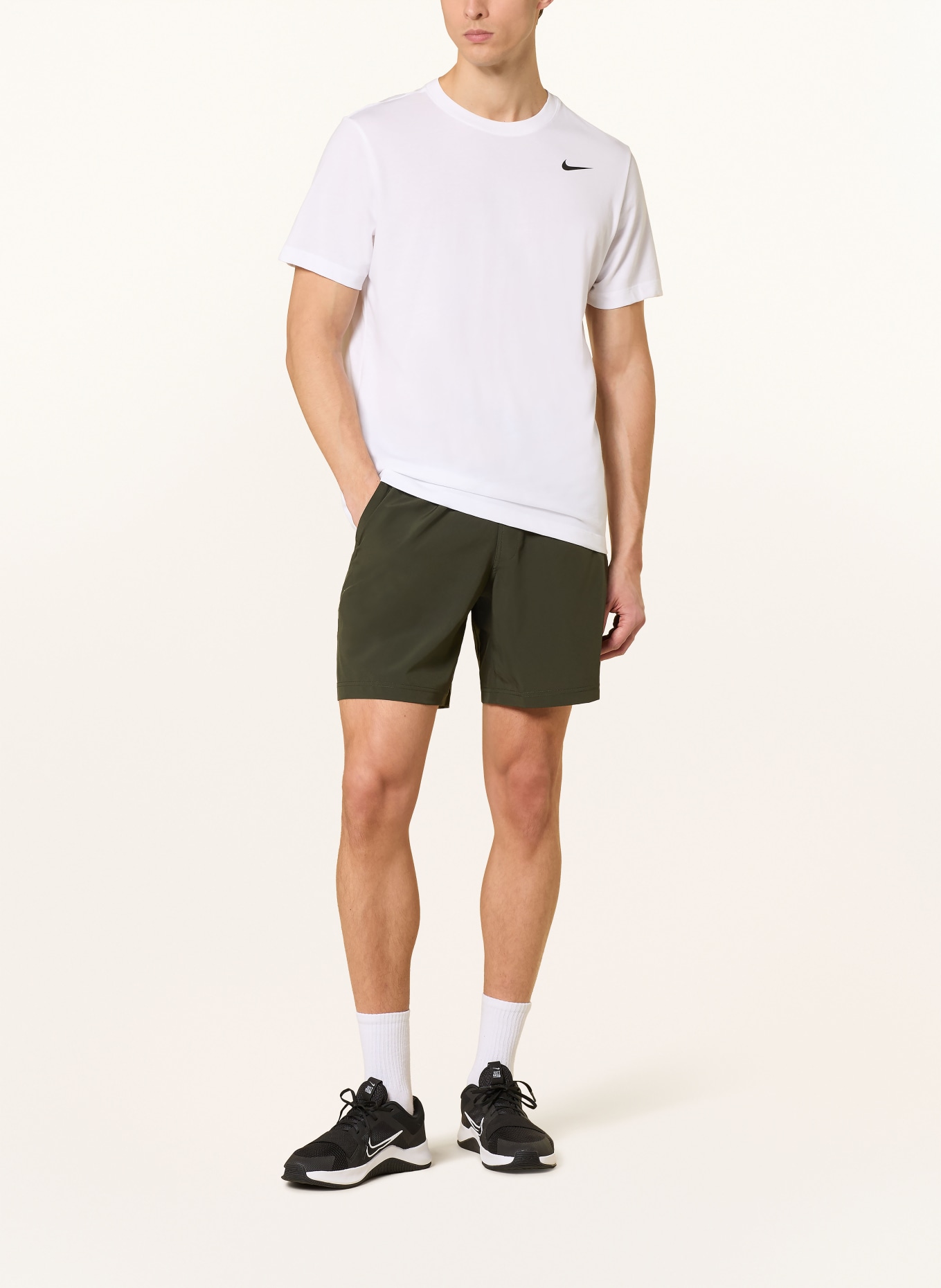 Nike Trainingsshorts FORM: OLIV