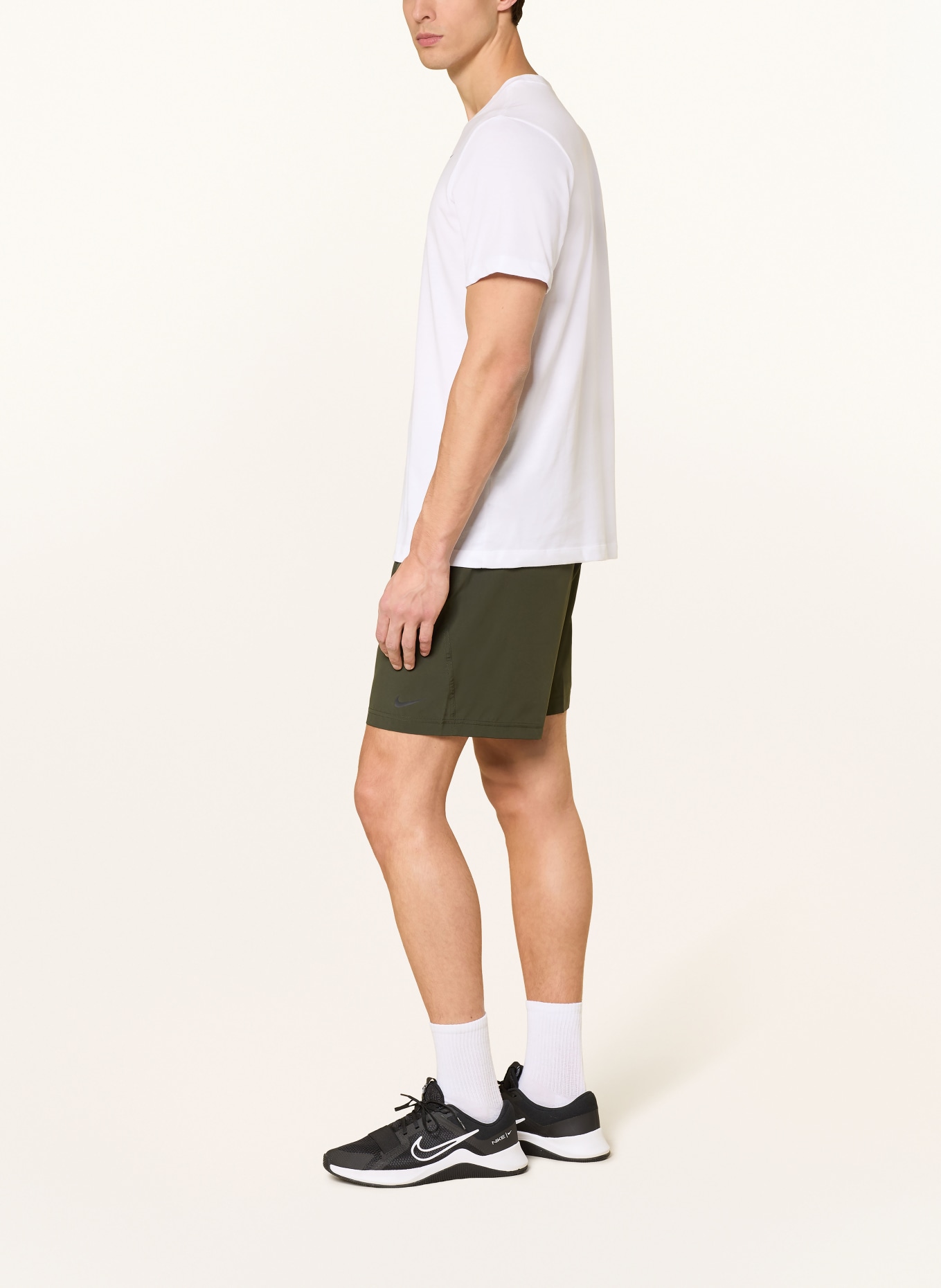 Nike Trainingsshorts FORM: OLIV