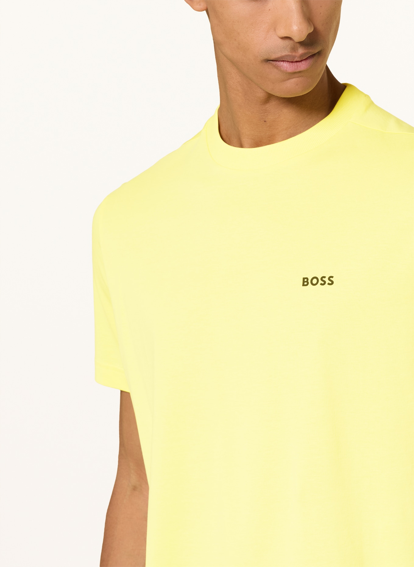 BOSS T-shirt TEE: GEEL