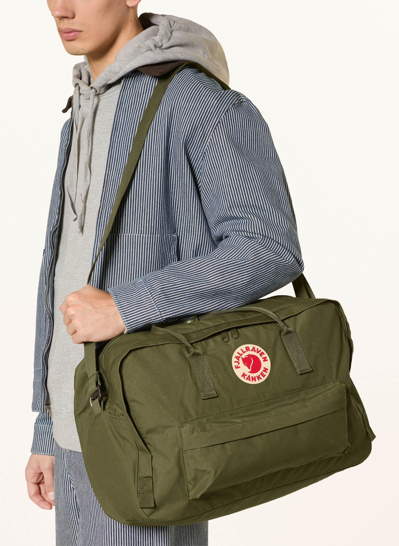 FJÄLLRÄVEN Reistas KÅNKEN 30 l met laptopvak: KAKI