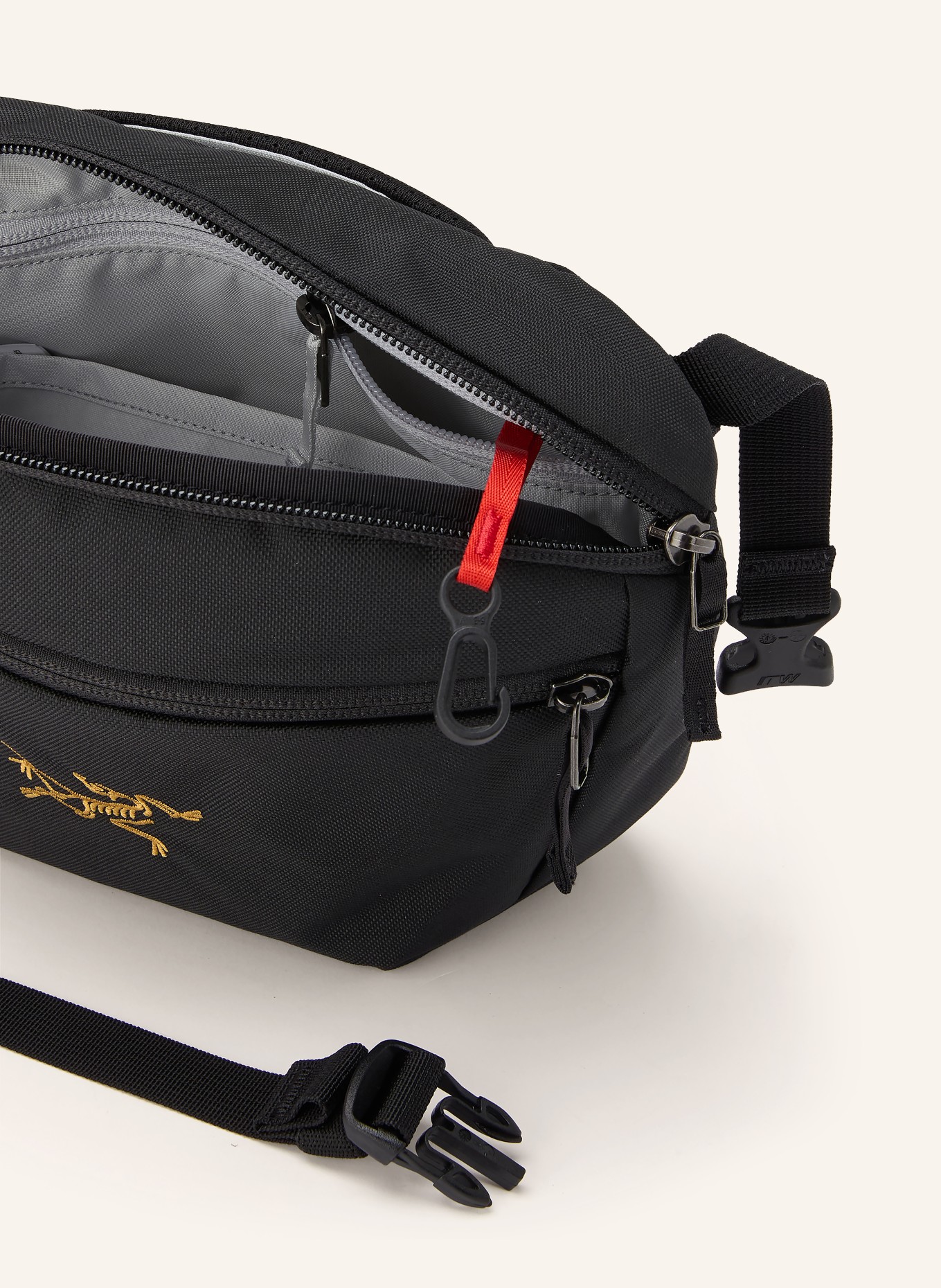 ARC'TERYX Gürteltasche MANTIS 2: SCHWARZ