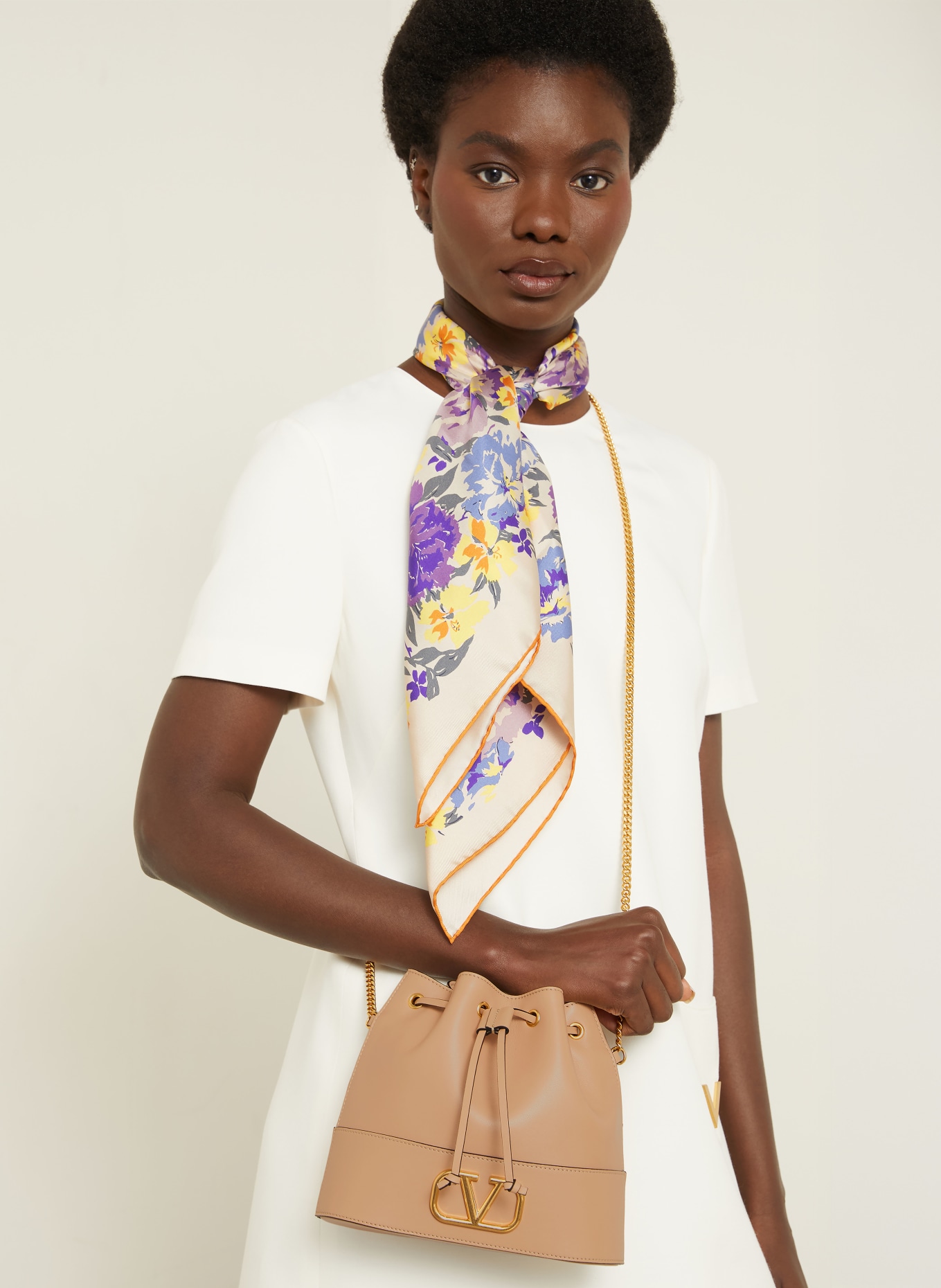 VALENTINO GARAVANI Pouch bag VLOGO SIGNATURE: CAMEL / GOLD