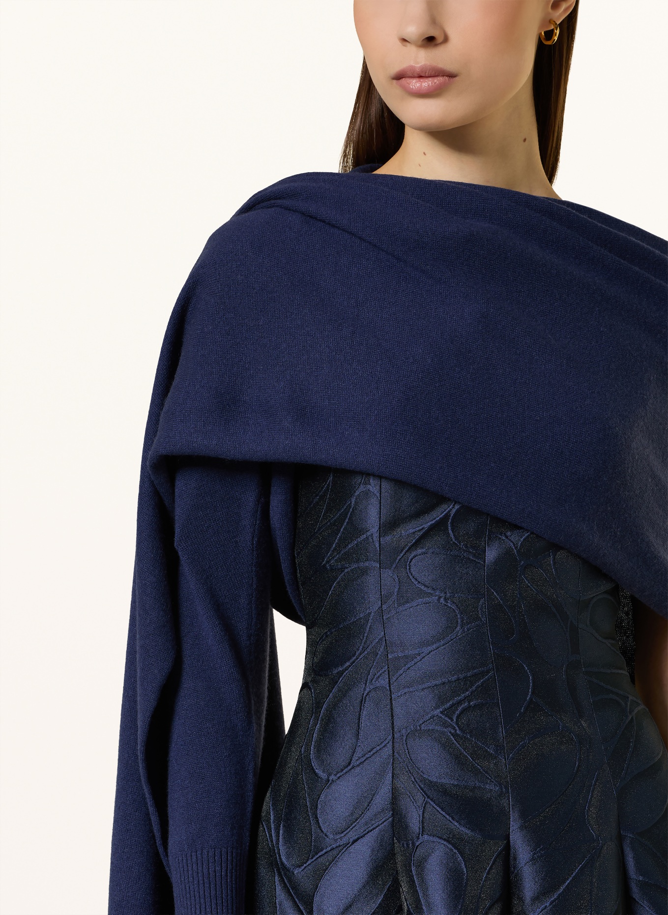 TALBOT RUNHOF Kasjmier stola: DONKERBLAUW