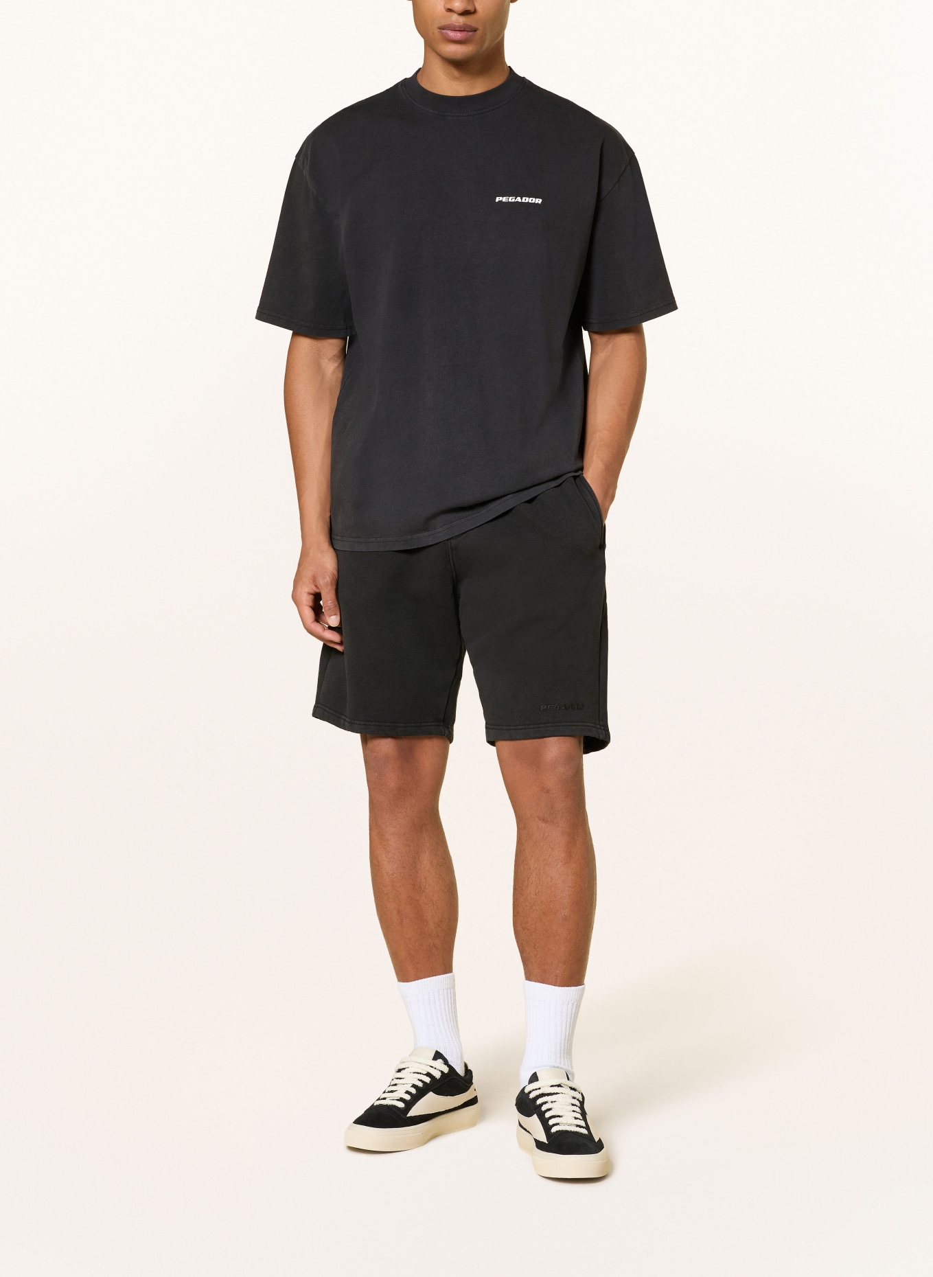 PEGADOR Sweatshorts: SCHWARZ