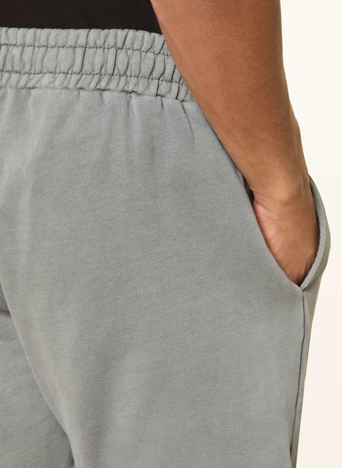 PEGADOR Sweatshorts: GRAU