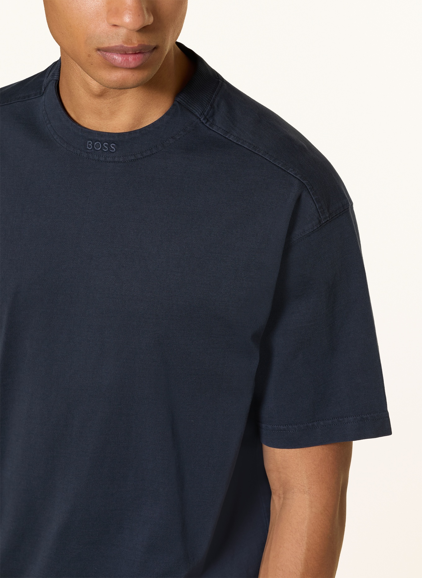 BOSS T-shirt DYE: BLEU FONCÉ