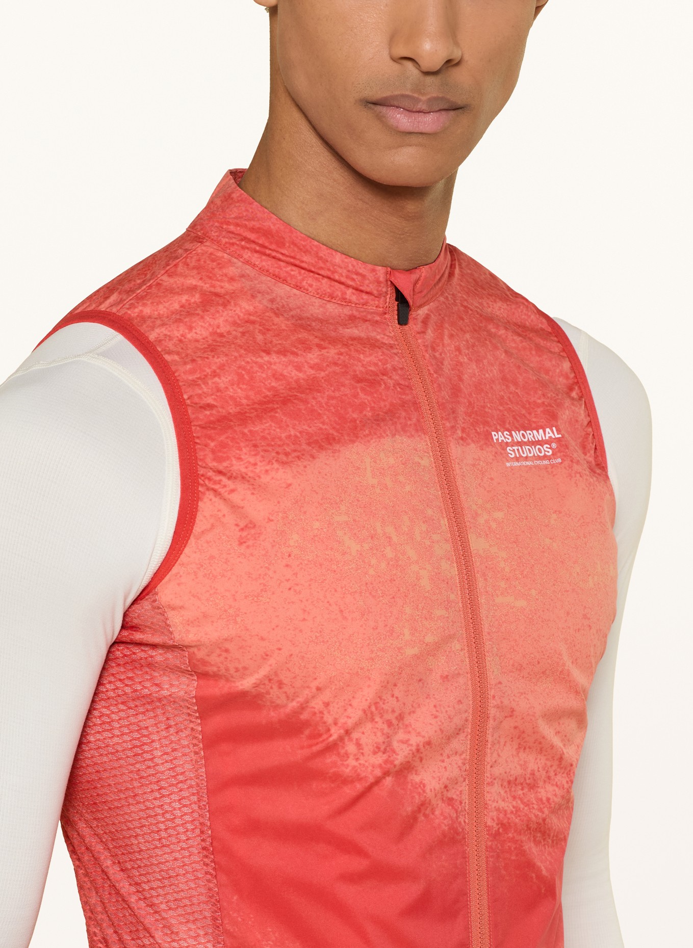 PAS NORMAL STUDIOS Fietsvest MECHANISM STOW AWAY: ORANJE