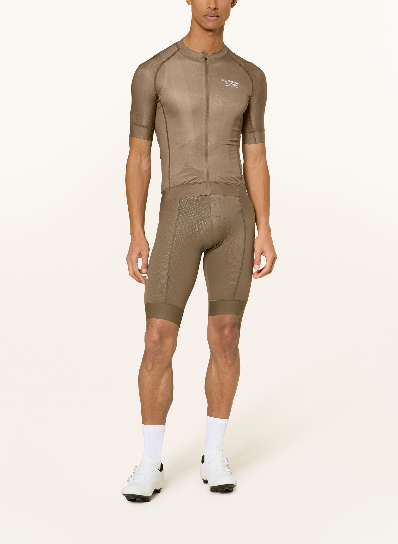 PAS NORMAL STUDIOS Fietsbroek MECHANISM BIBS met bretels en gewatteerde inzetstukken: KAKI