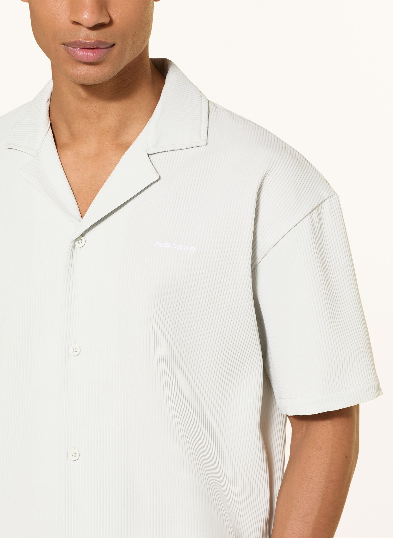 PEGADOR Resorthemd TROY Comfort Fit met plooien: LICHTGRIJS