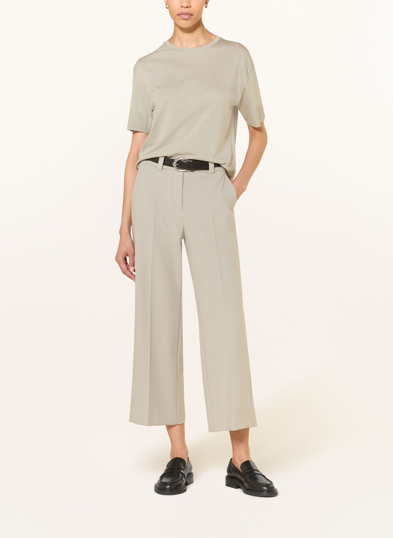 windsor. T-shirt: OLIJF