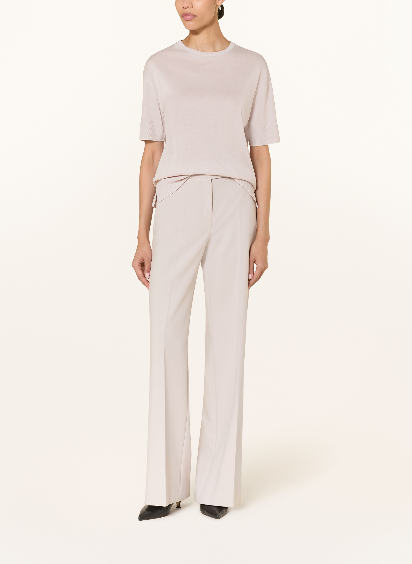 windsor. T-shirt: LIGHT GRAY