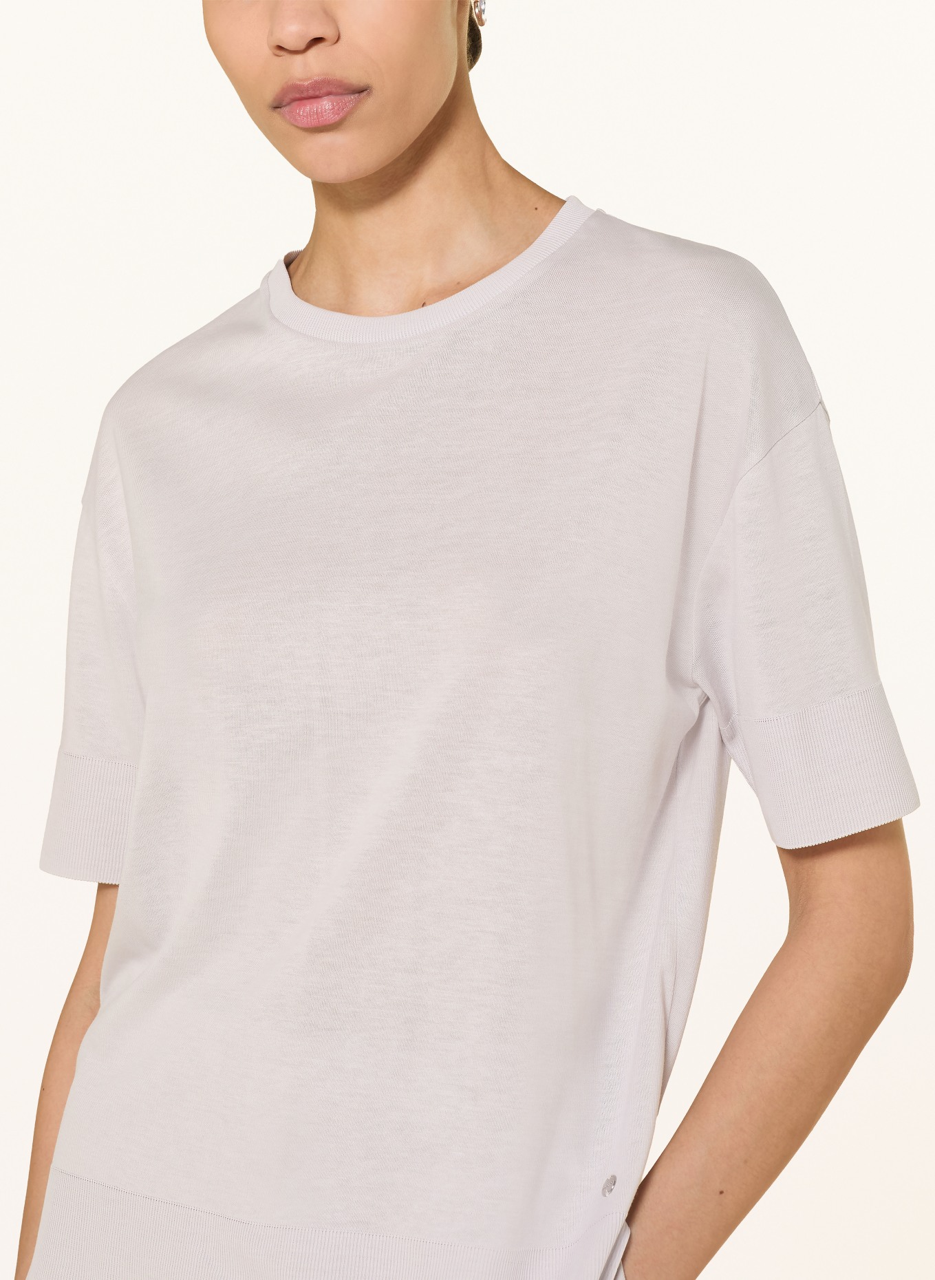 windsor. T-shirt: LIGHT GRAY