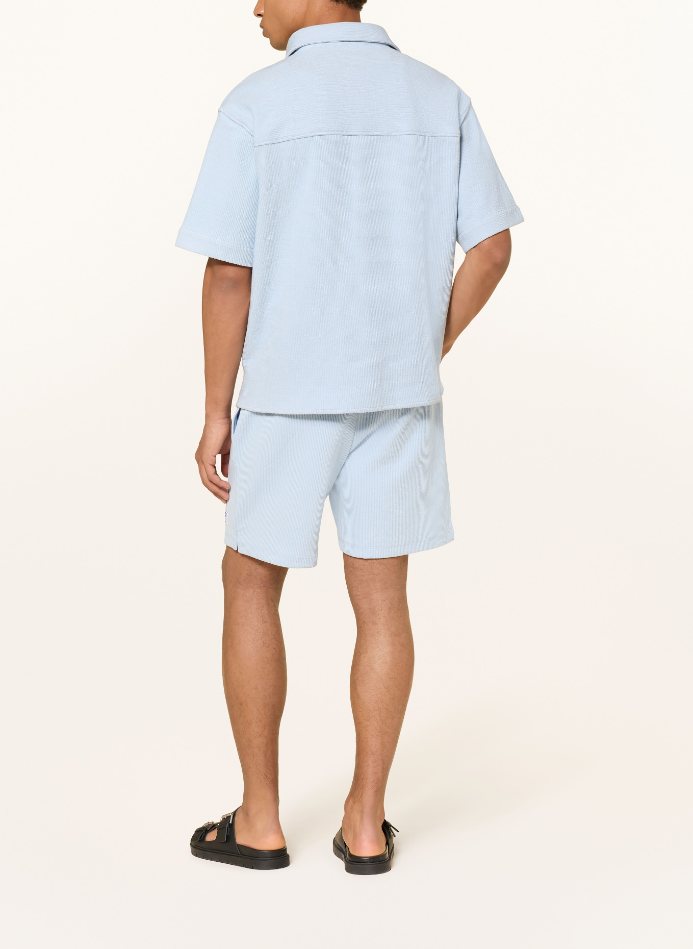 HUGO Sweatshorts NUWAFFLO: LICHTBLAUW