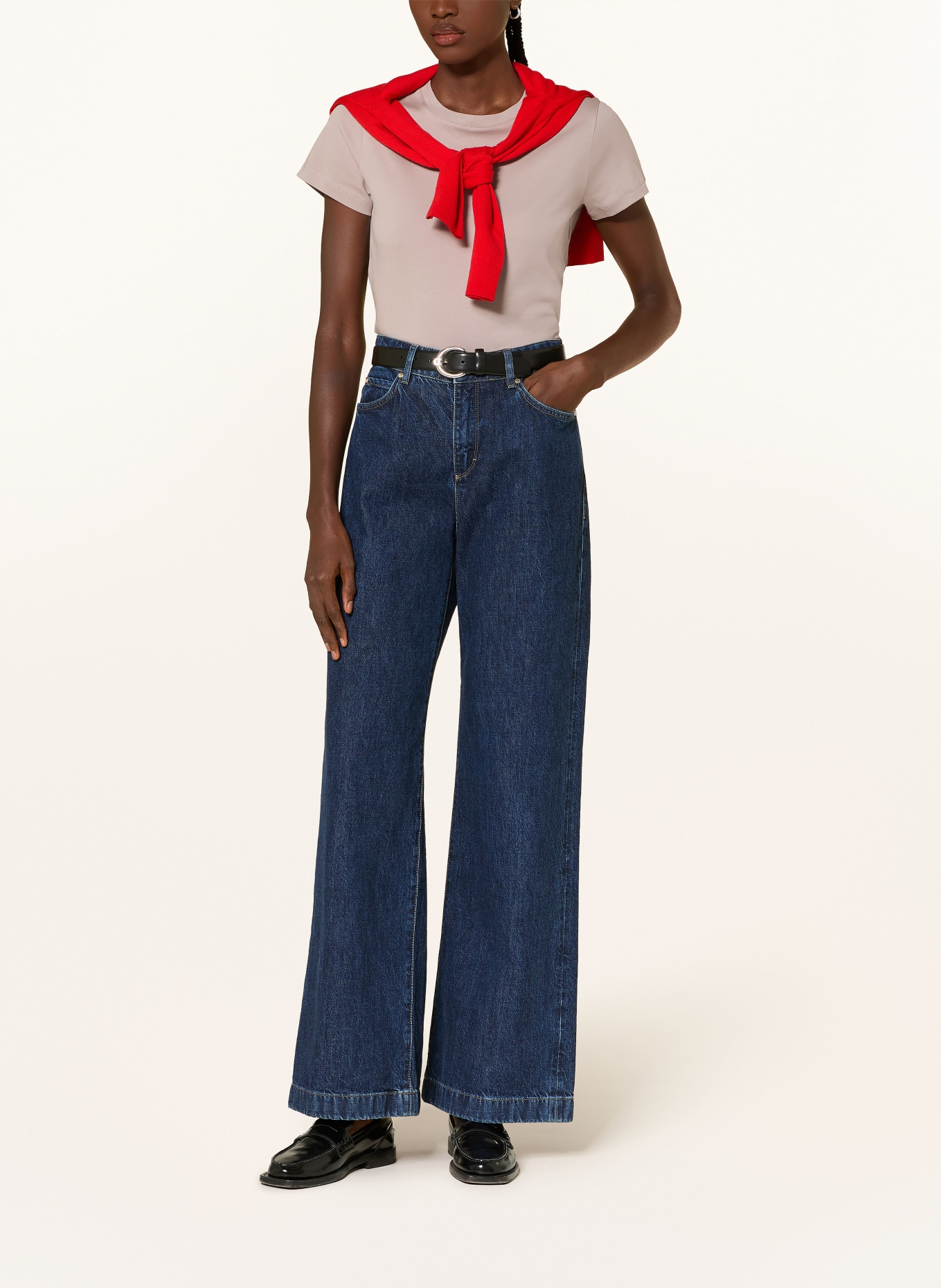 windsor. T-Shirt: TAUPE