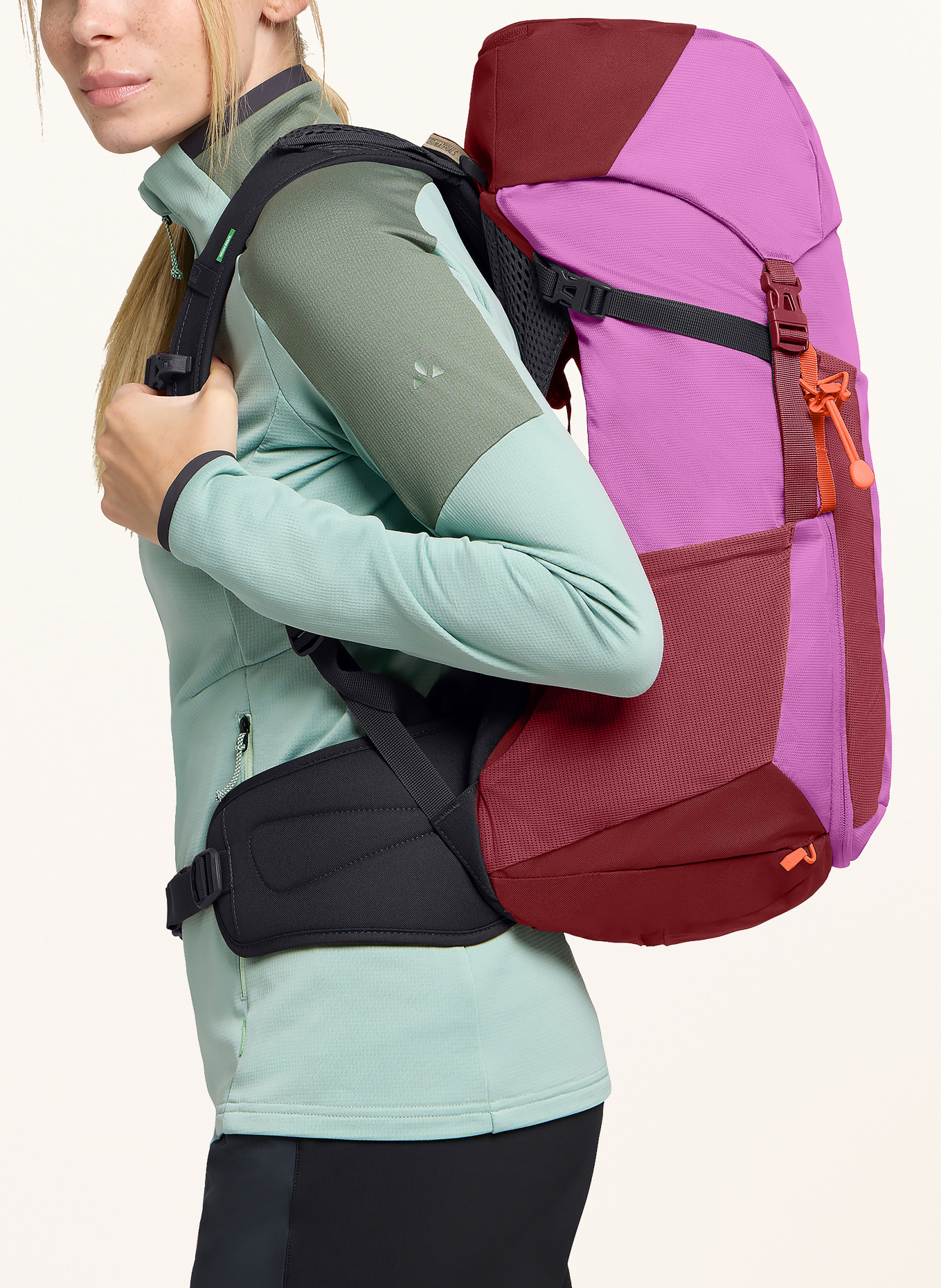 VAUDE Plecak BRENTA 28 l: FUKSJA / CIEMNOCZERWONY / CZERWONY