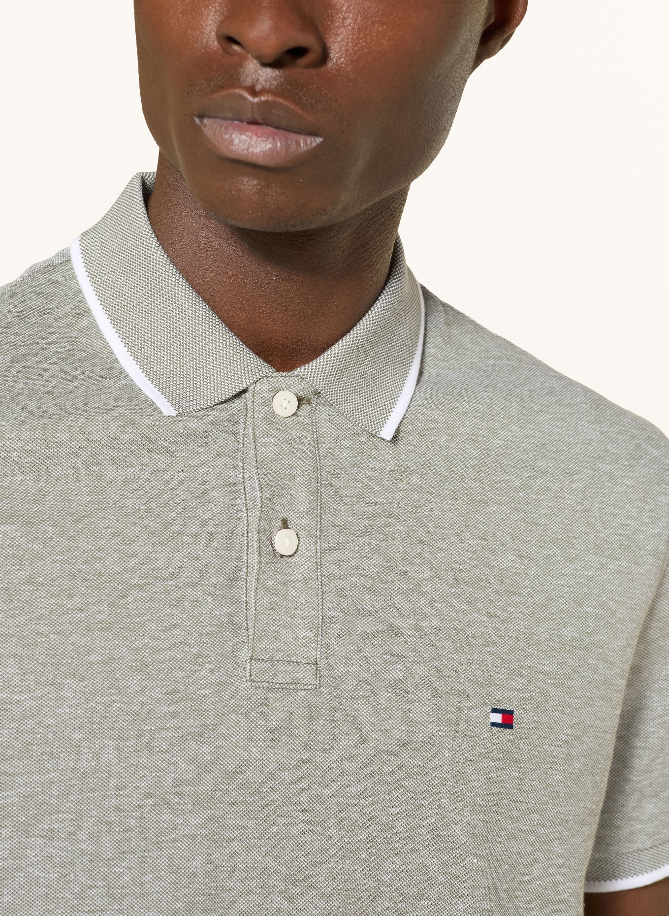 TOMMY HILFIGER Piqué-Poloshirt: HELLGRAU / WEISS