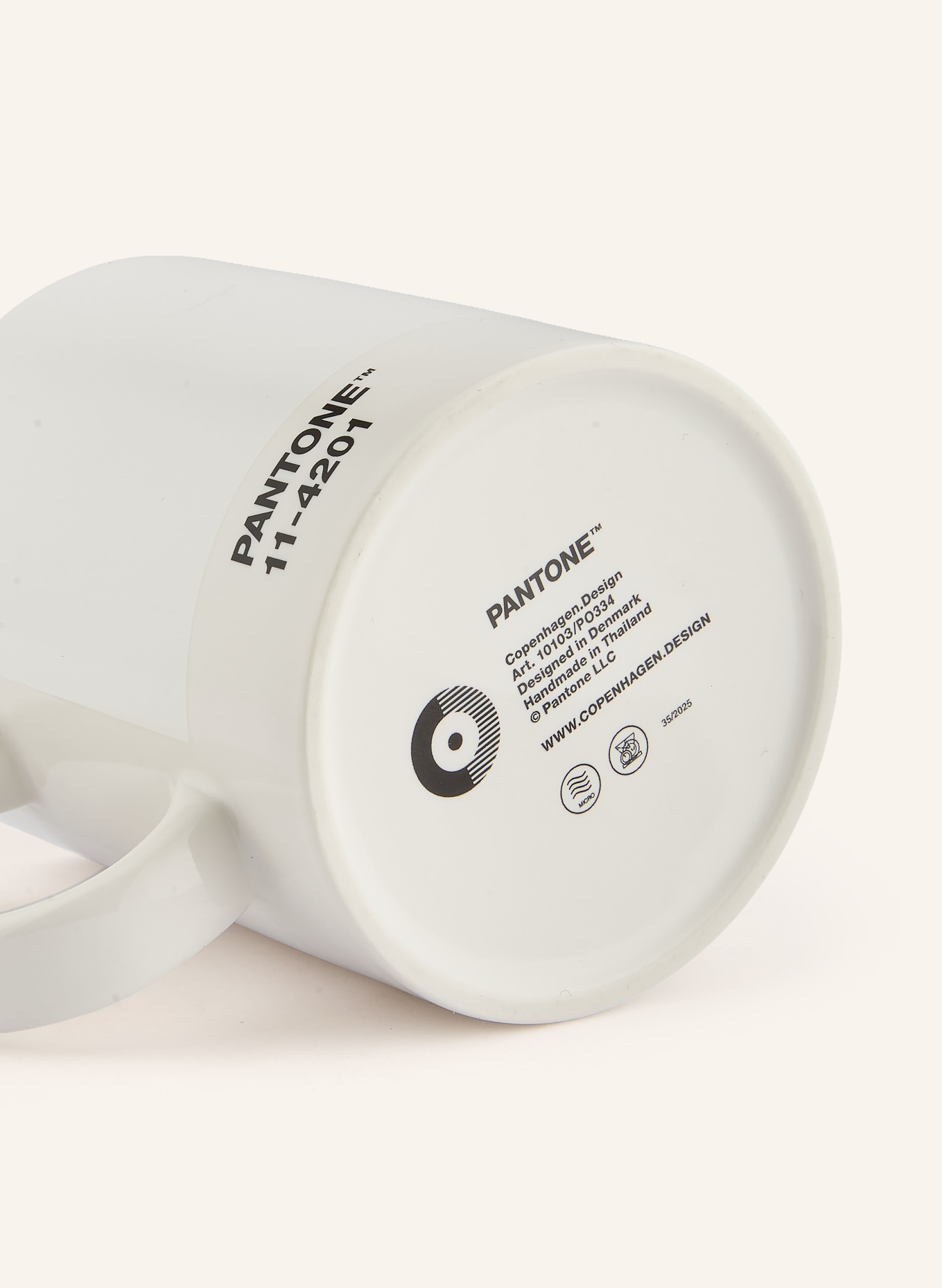 PANTONE Handvatbeker COY 2025: WIT