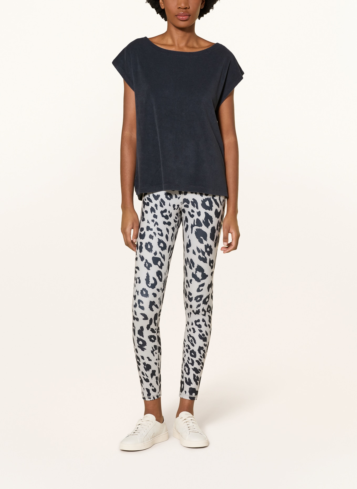 Juvia T-Shirt KIMBERLY: DUNKELBLAU