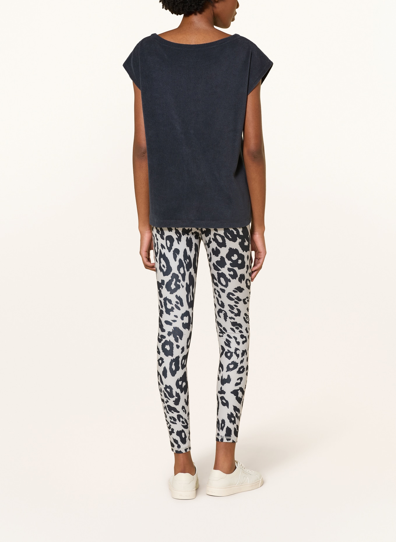 Juvia T-Shirt KIMBERLY: DUNKELBLAU