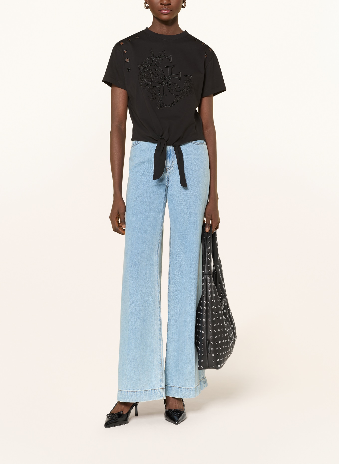 GUESS T-shirt: CZARNY