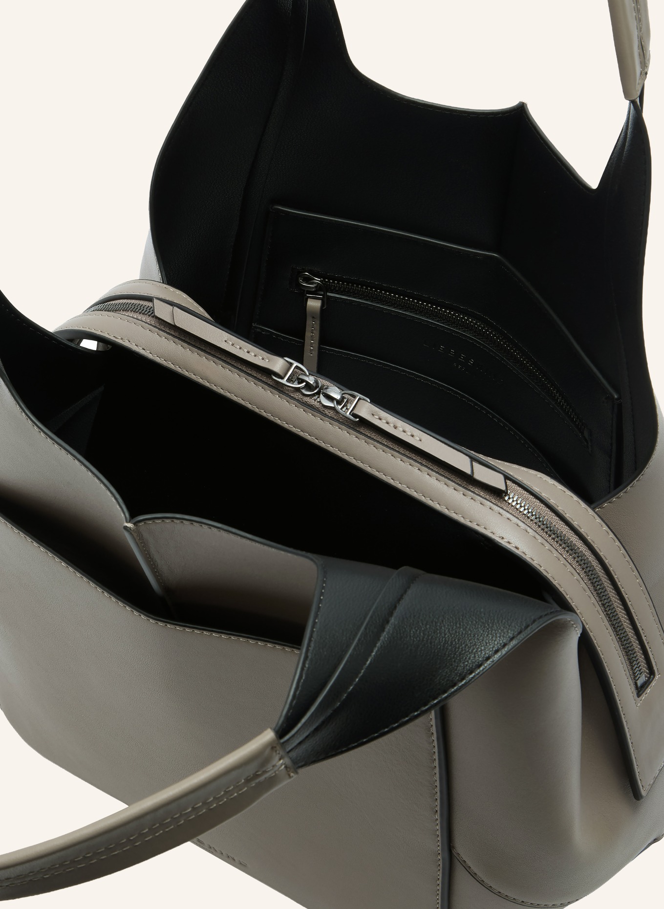 LIEBESKIND Handtasche MEDIUM: GRAU