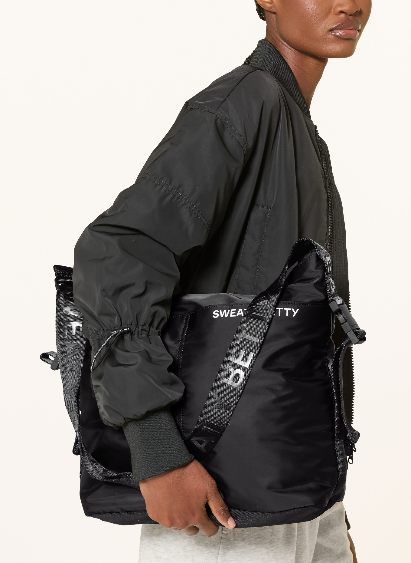 Sweaty Betty Schoudertas STRIVE: ZWART