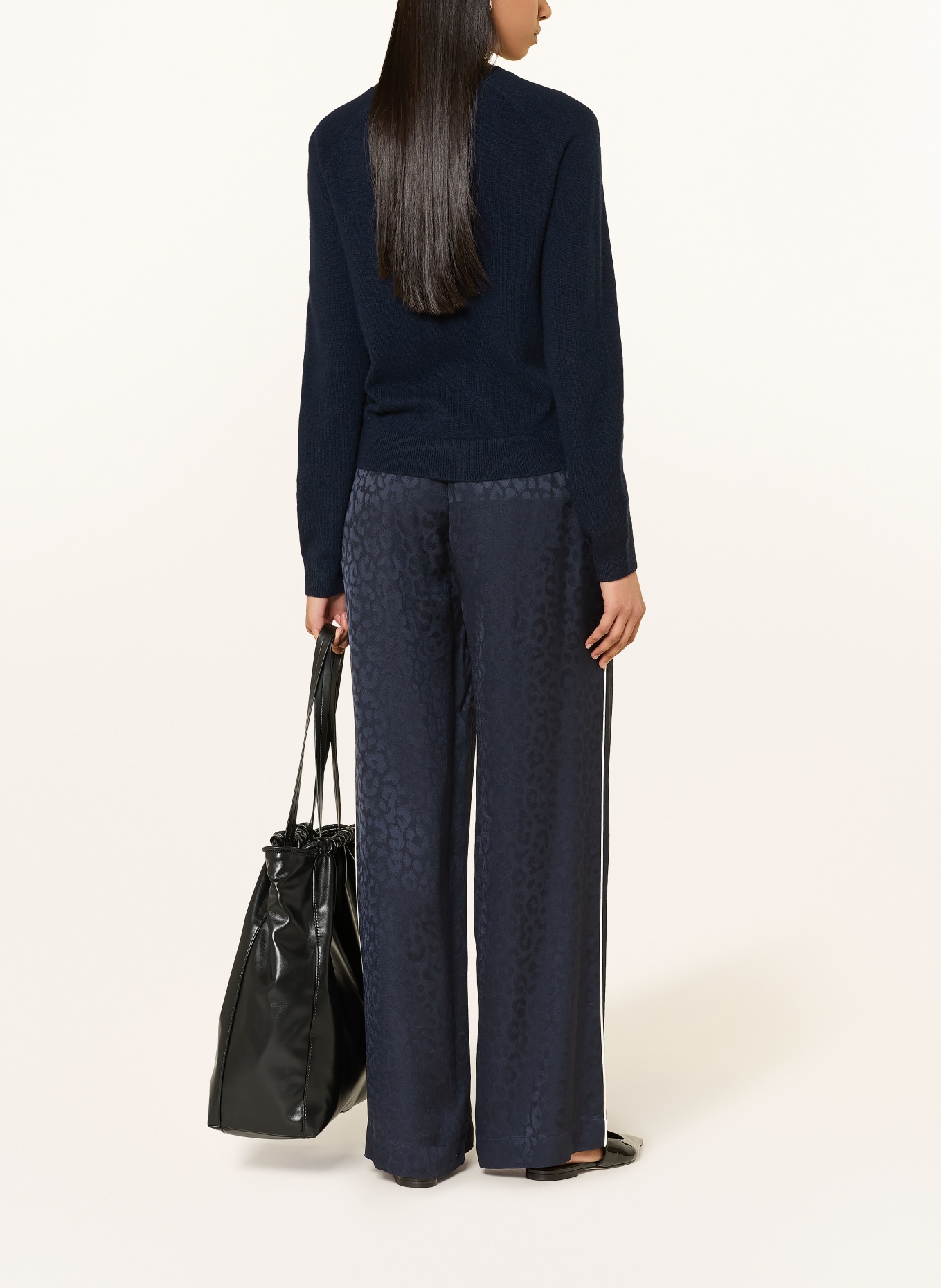 FROM FUTURE Kasjmier trui: DONKERBLAUW