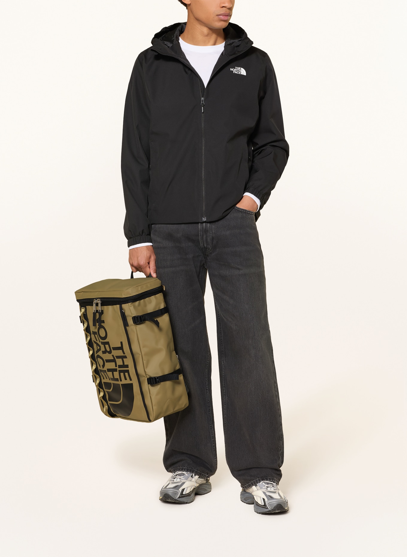 THE NORTH FACE Backpack BASECAMP FUSEBOX S 30 l with laptop compartment: OLIVE / BLACK