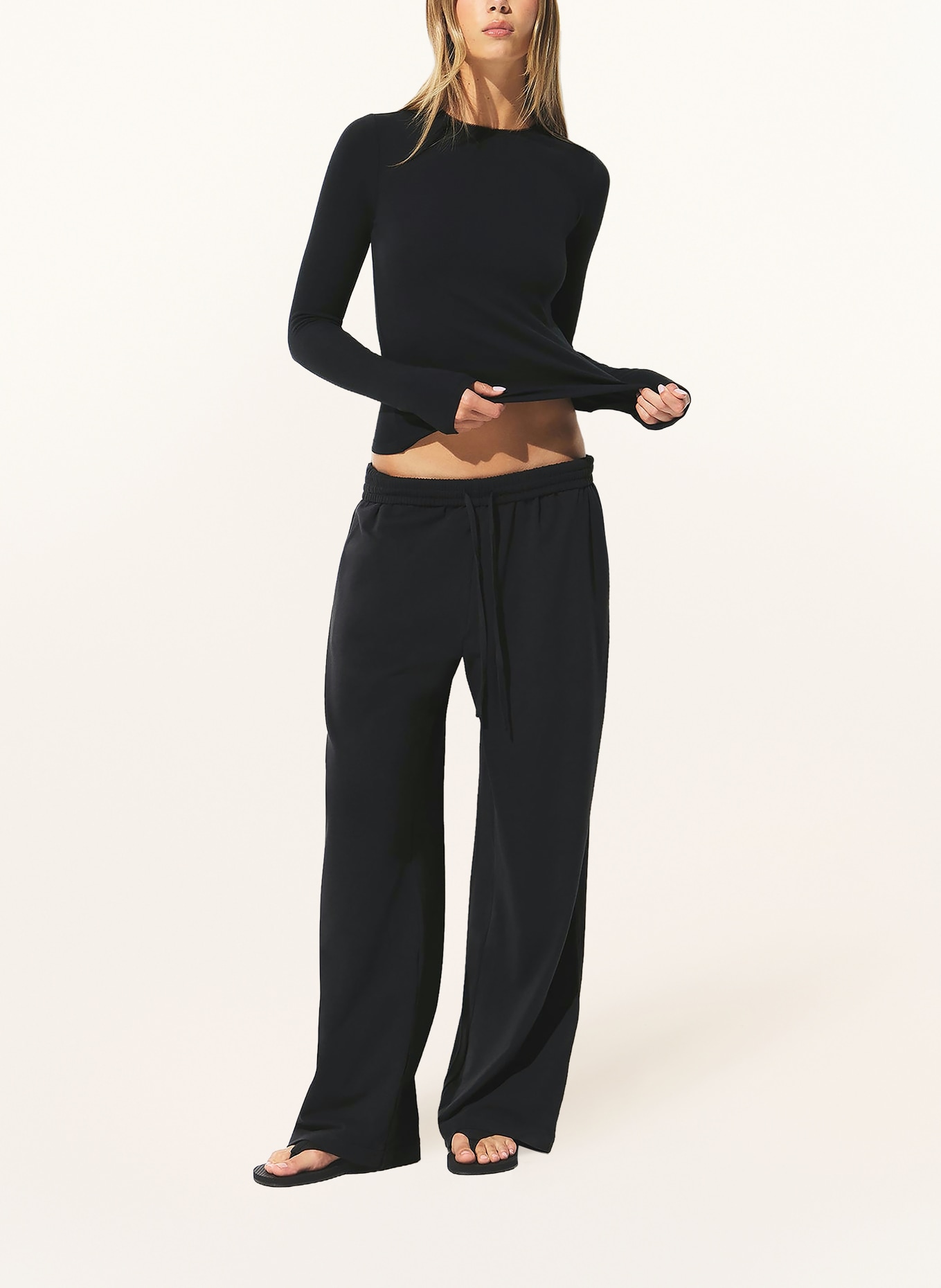 SKIMS Spodnie rekreacyjne COTTON JERSEY: SOOT