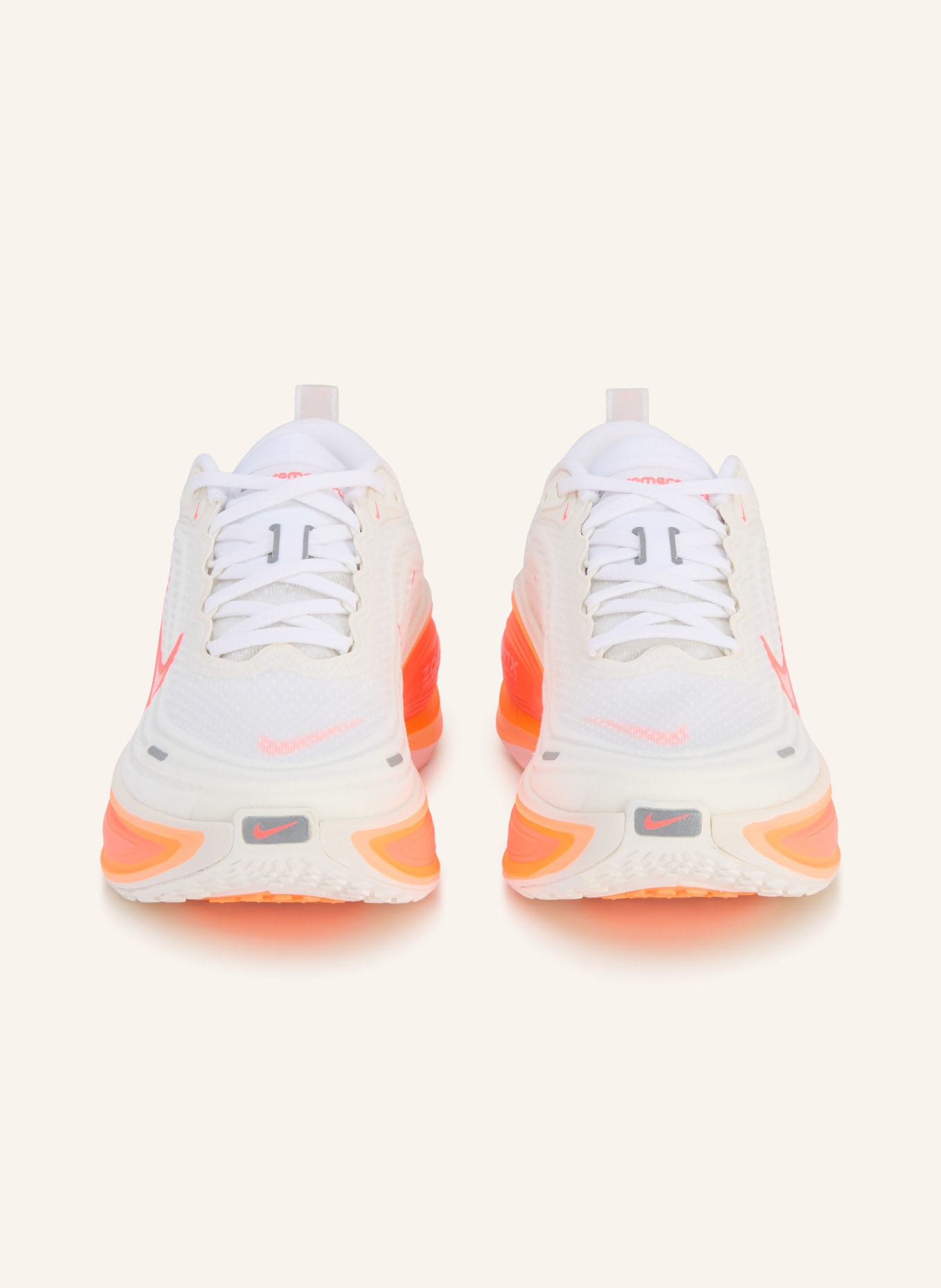 Nike Laufschuhe VOMERO PLUS: WEISS / NEONROT