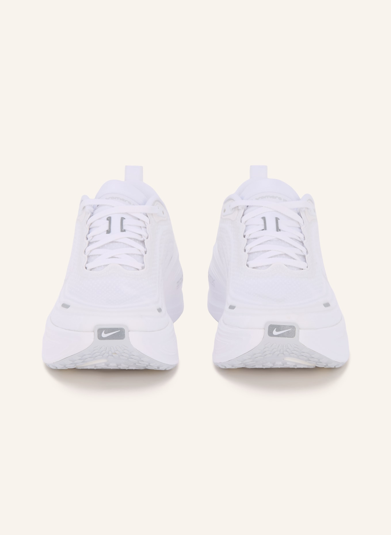 Nike Laufschuhe VOMERO PLUS: WEISS