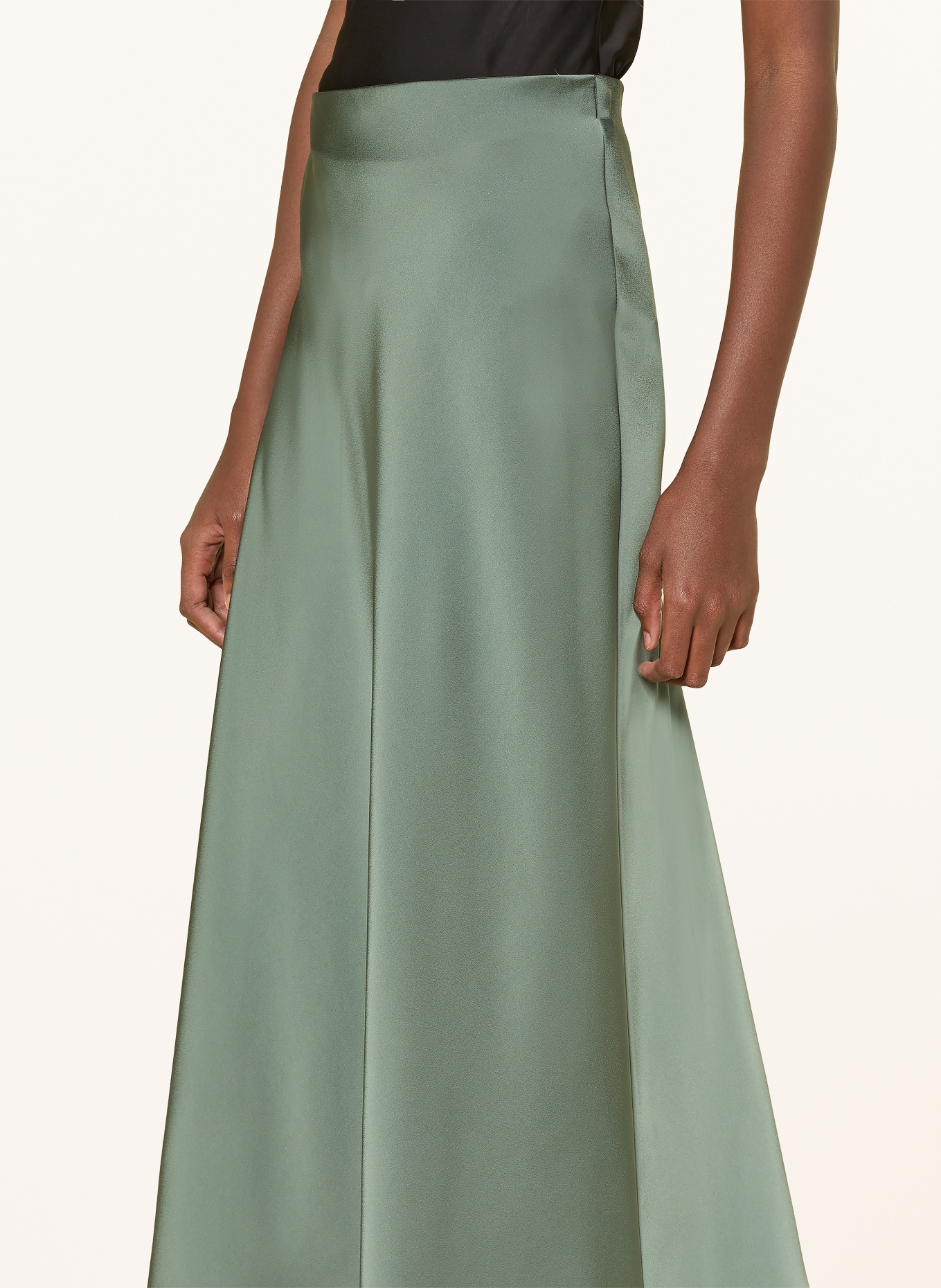 V by Vera Mont jupe en satin: GROEN
