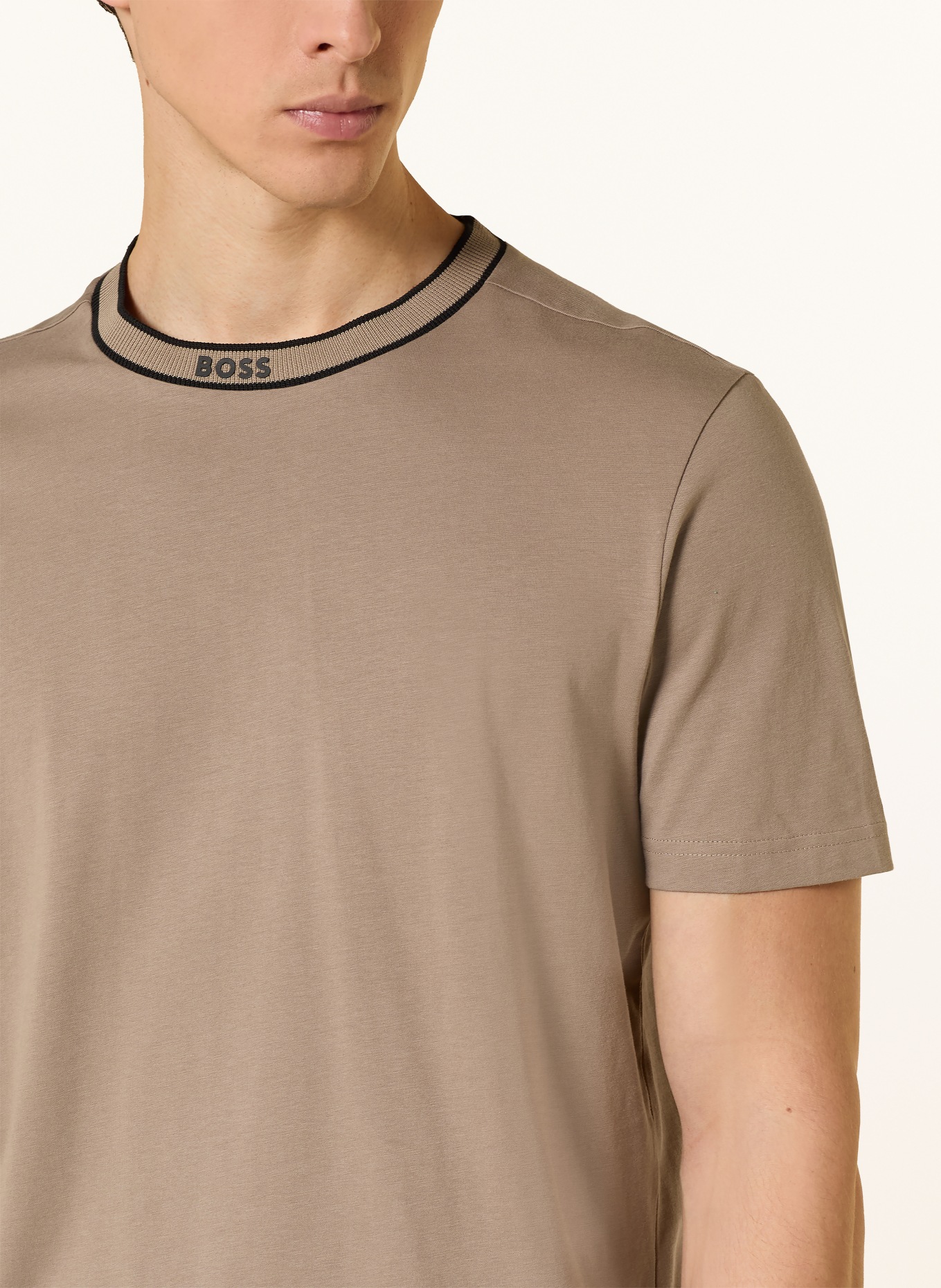 BOSS T-Shirt: BEIGE
