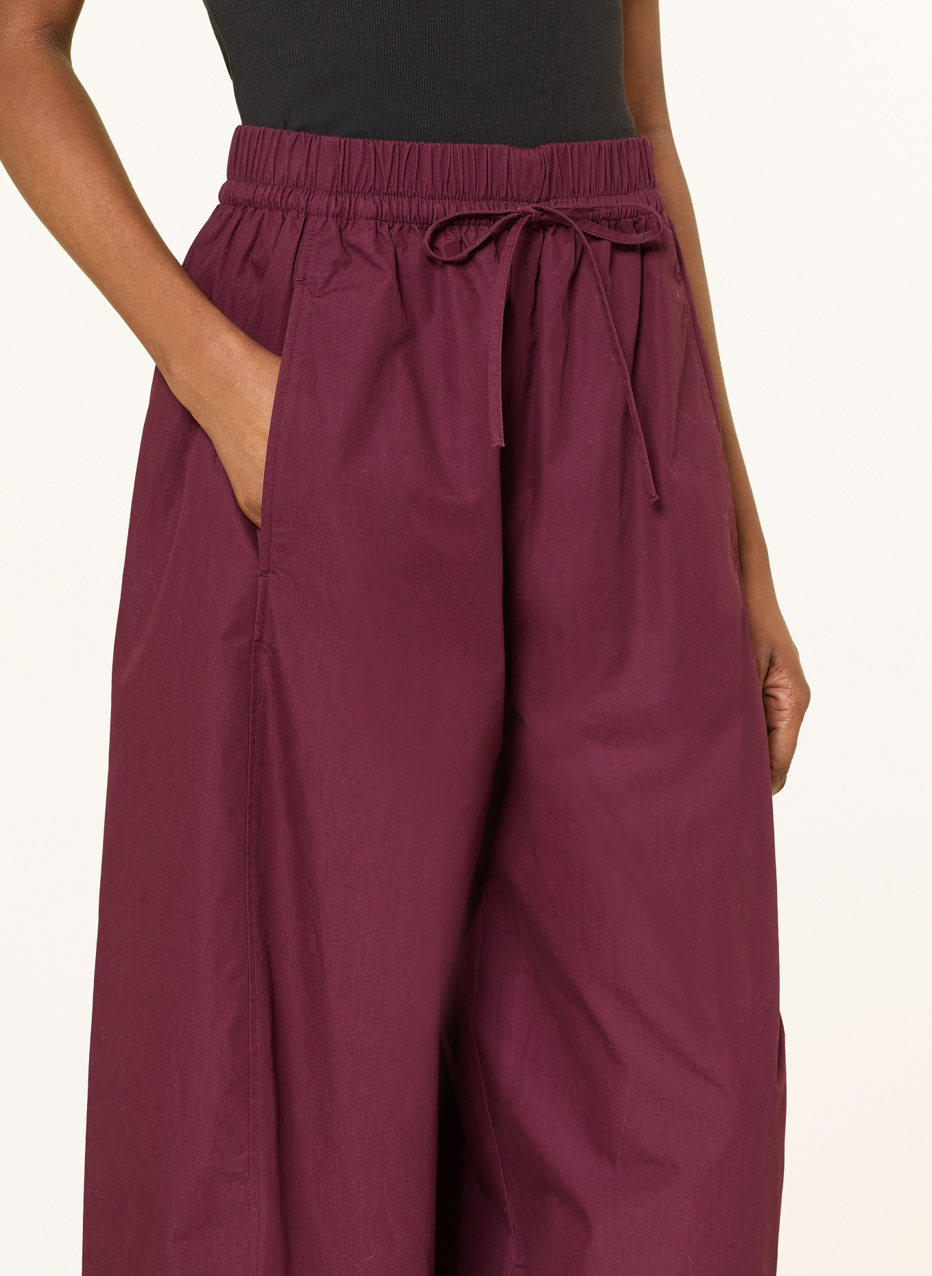 COS marlene broek: DONKERROOD