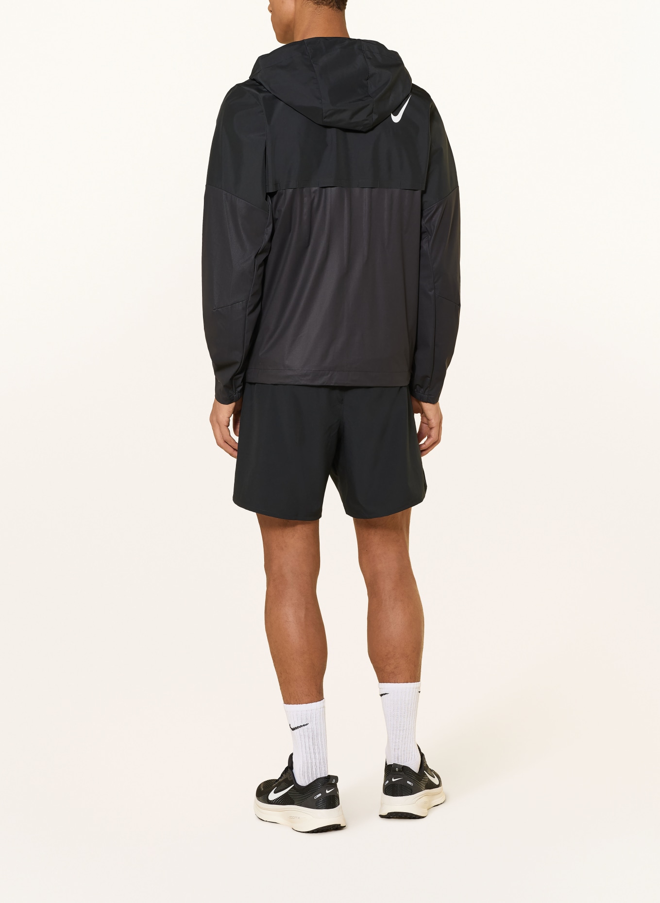 Nike Veste de course AEROSWIFT: NOIR