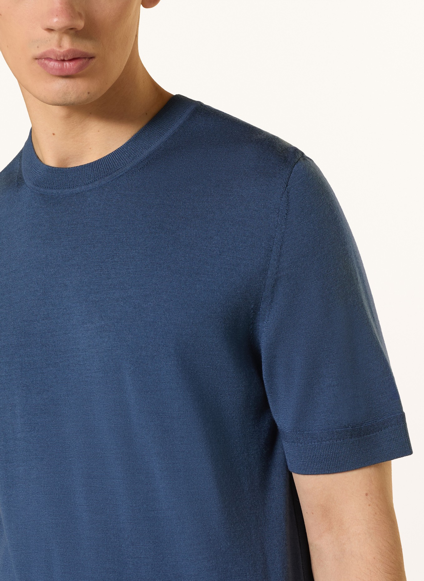 COS Knit shirt made of merino wool: BLUE