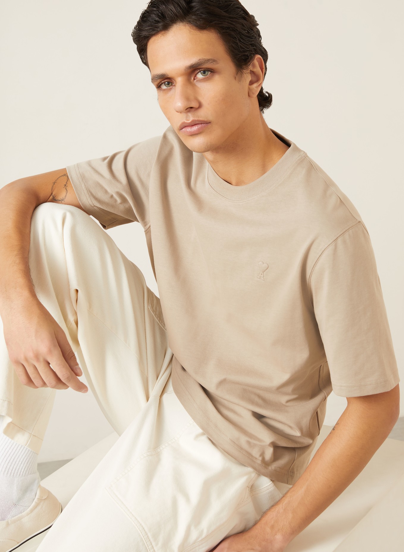 AMI PARIS T-shirt: BEIGE