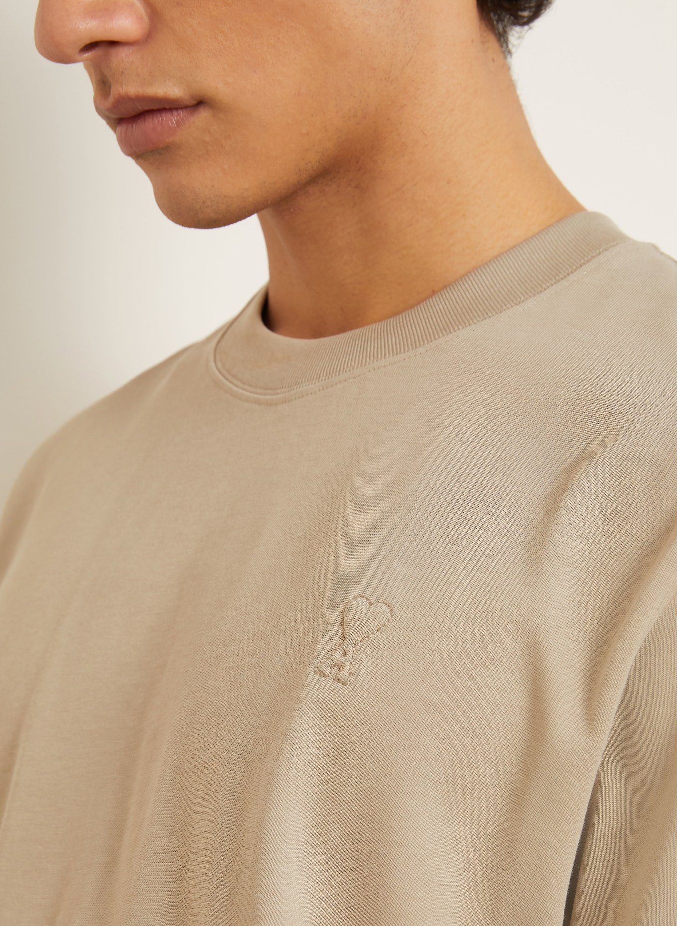 AMI PARIS T-shirt: BEIGE