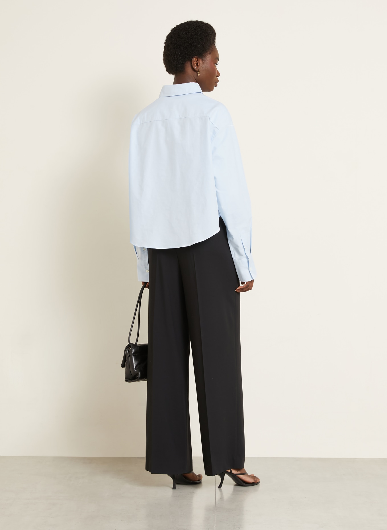 AMI PARIS Cropped-Hemdbluse: HELLBLAU