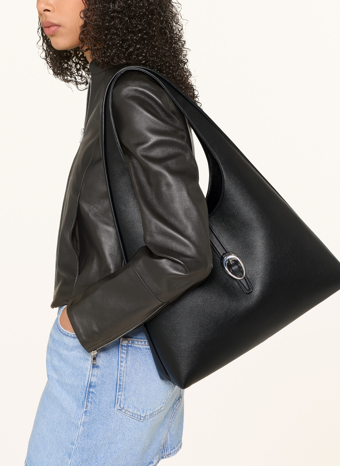 HUGO Sac à bandoulière JAINA: NOIR