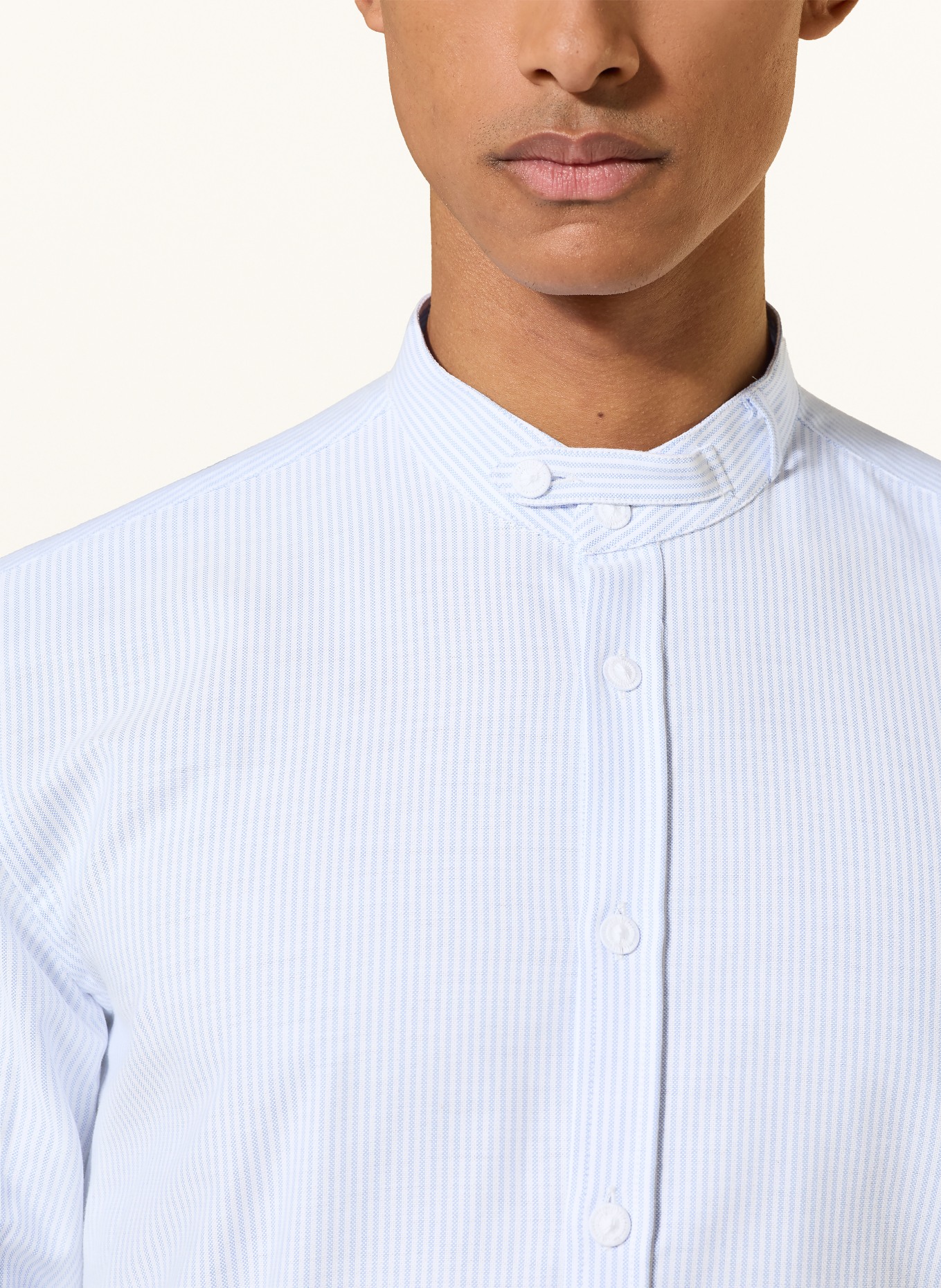 Heimatglück Tracht Trachtenhemd MAX Regular Fit mit Stehkragen: WEISS / HELLBLAU