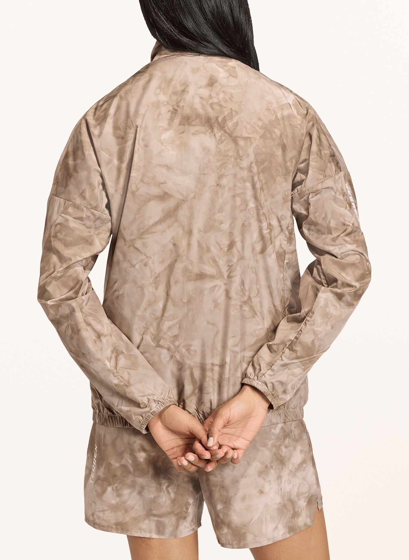 adidas TERREX TERREX MULTI SPRAY DYE CLIMA365 Windbreaker: BROWN