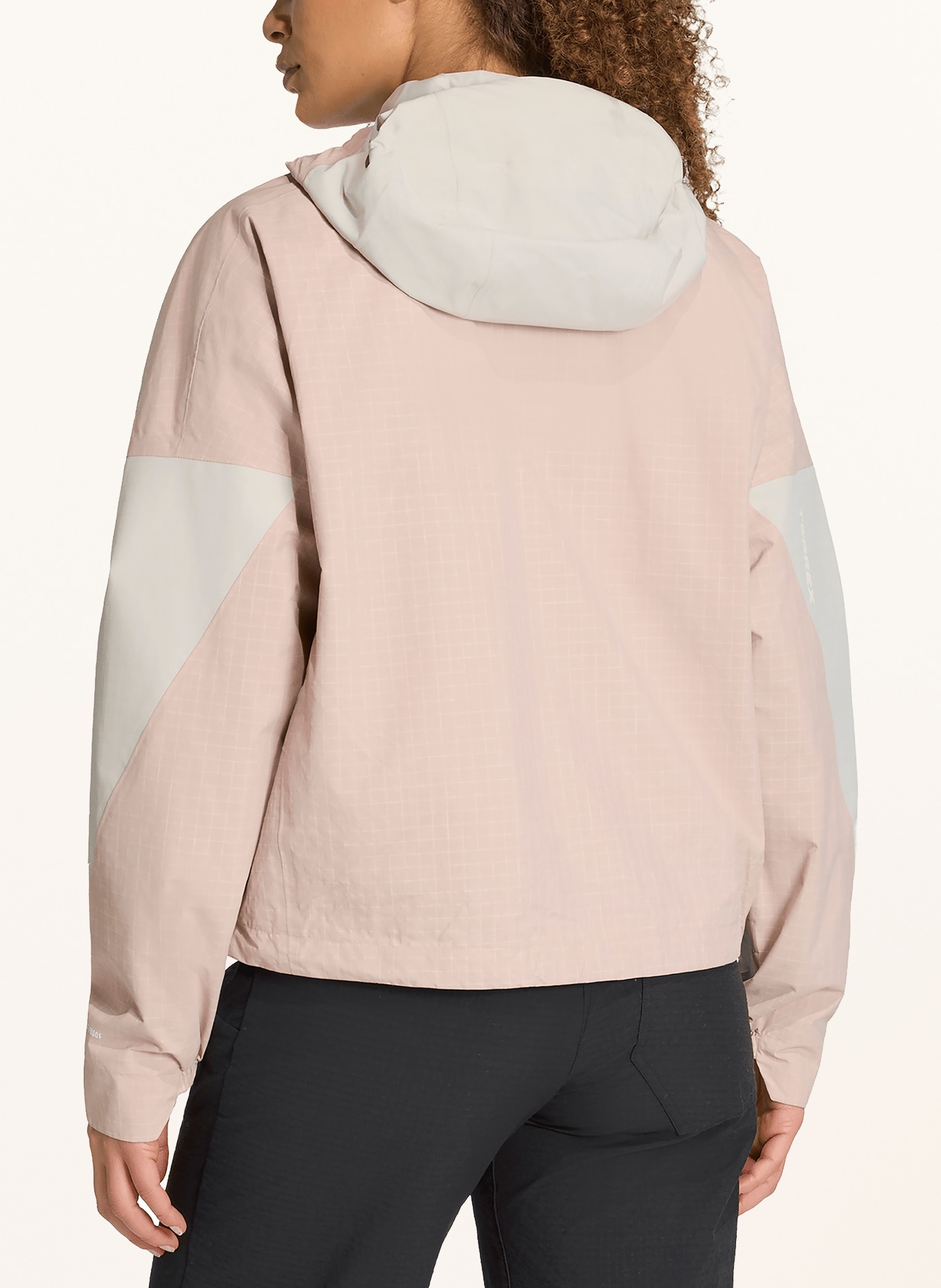 adidas TERREX XPLORIC 2 LAYER CLIMAPROOF functional jacket: BEIGE / DUSKY PINK