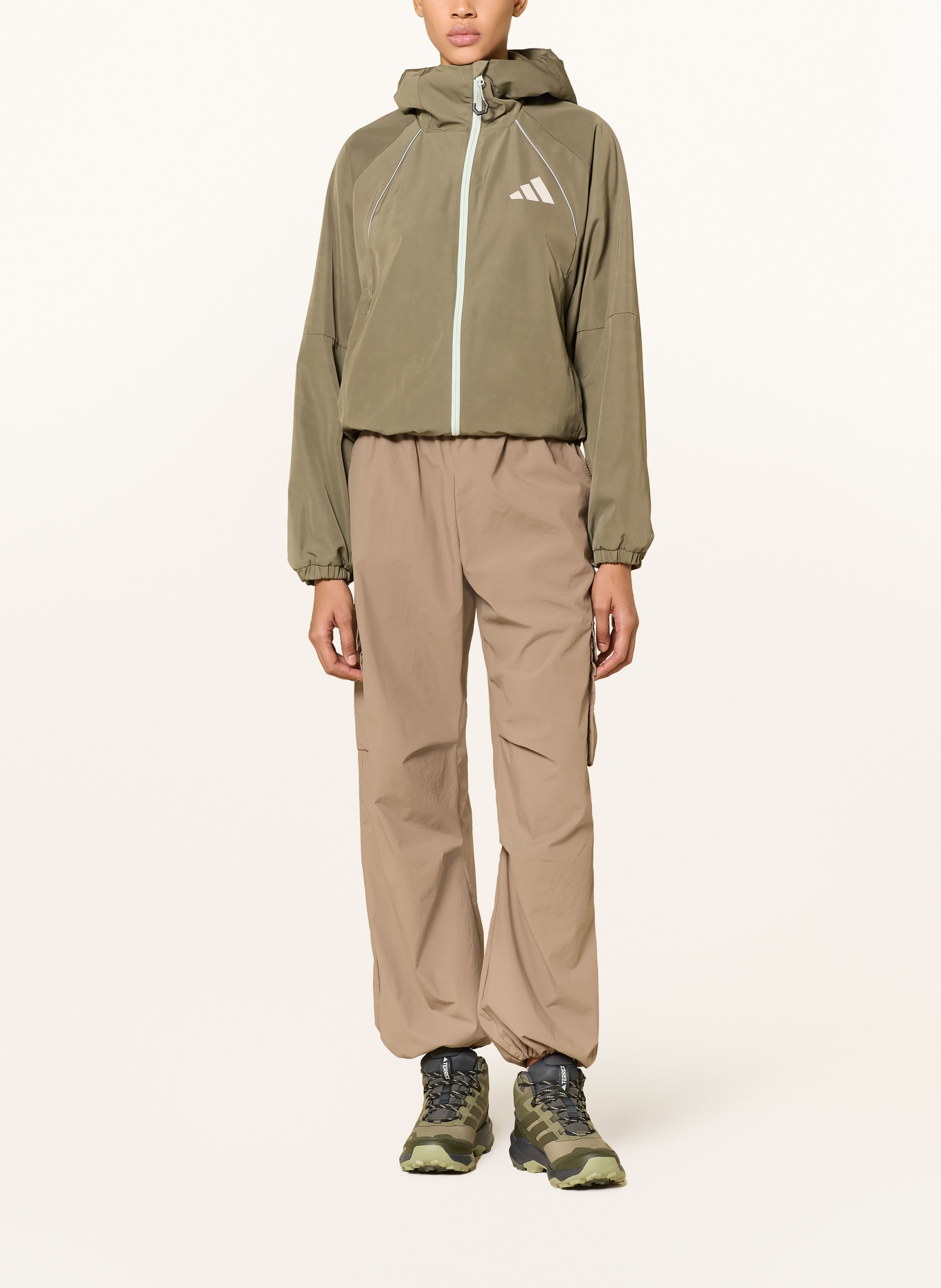 adidas TERREX Functioneel jack XPLORIC WIND RESISTANT TRANSATION: OLIJF