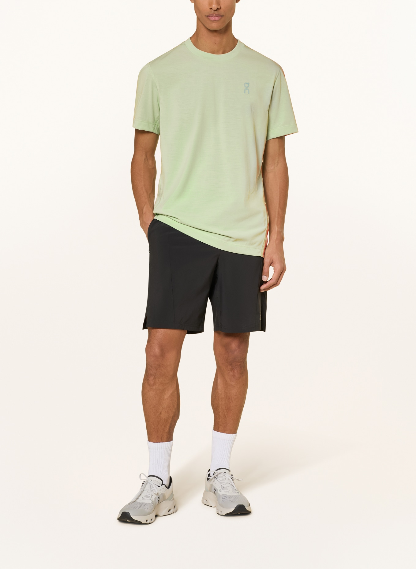 On T-shirt TRAIN-T: LICHTGROEN