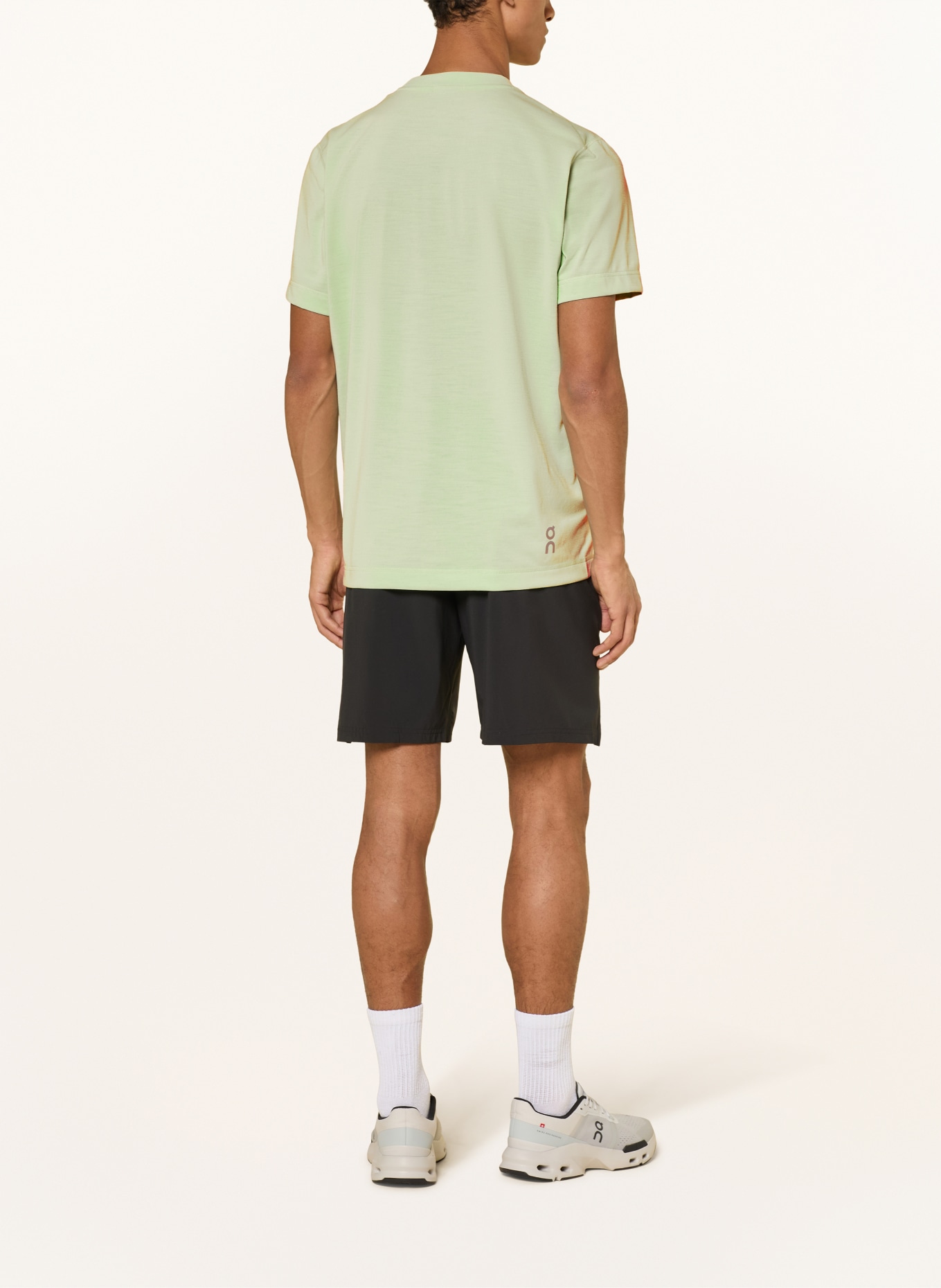 On T-shirt TRAIN-T: LICHTGROEN